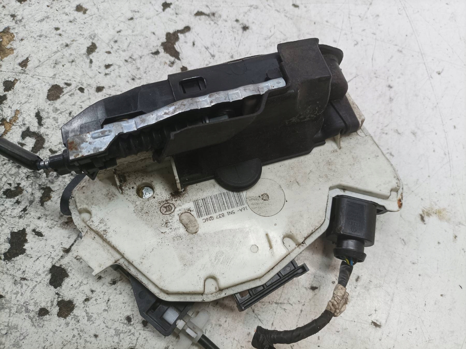 lock door right front 5N1837016C Skoda Superb II (2008-2015)