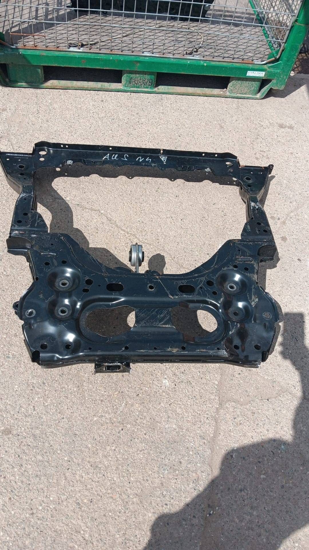axle beam front subframe sususpension of the engine Renault Austral e-tech