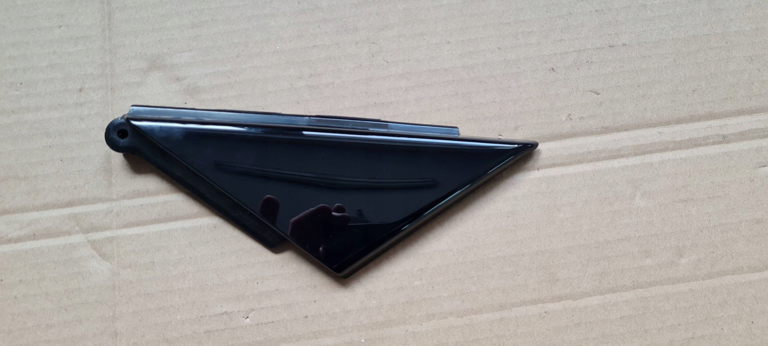 A6 C8 4K corner spoiler door left front TROJKAT 4K0837637