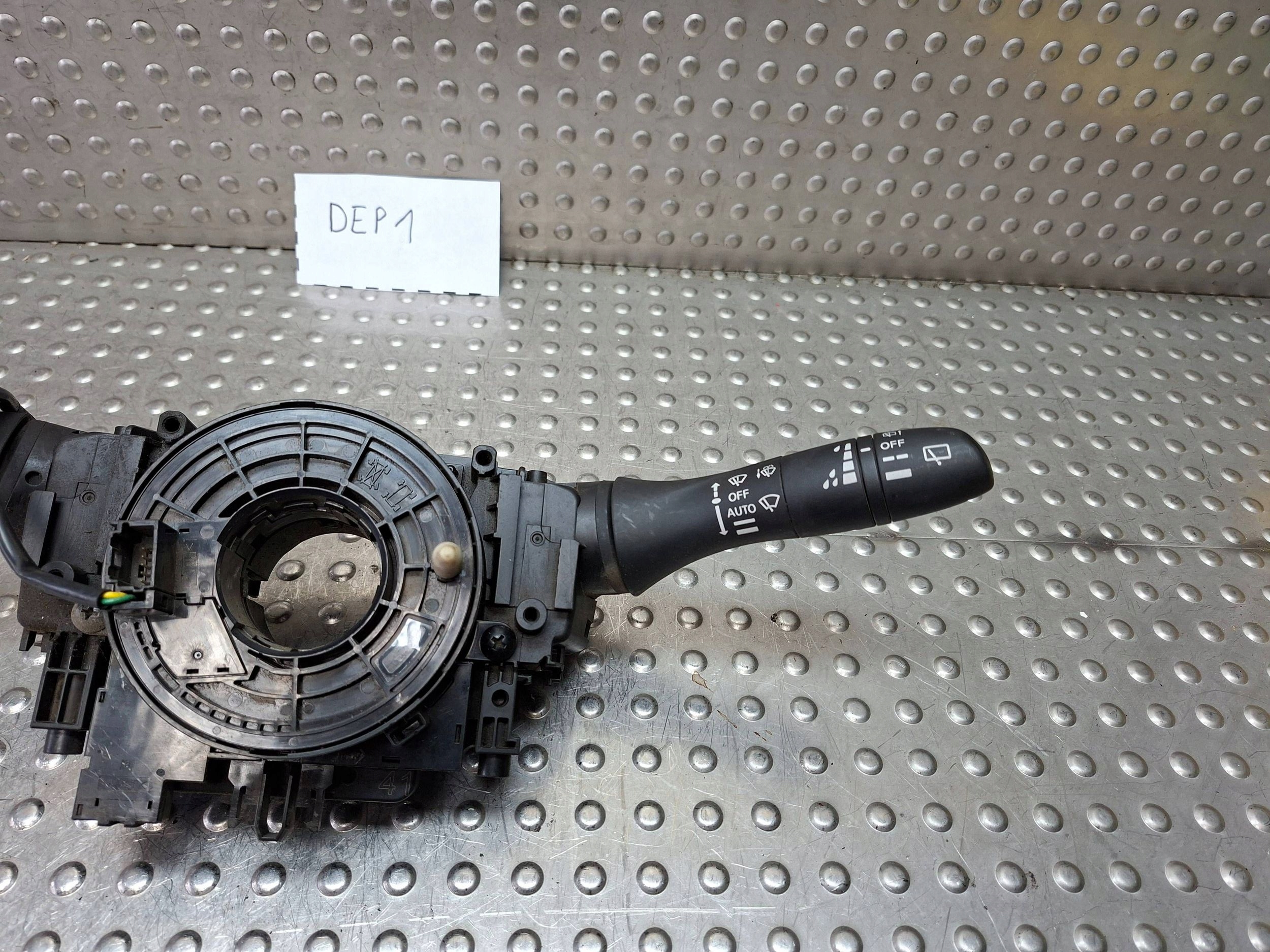 steering wheel levers and controls control ring NISSAN QASHQAI J11 14