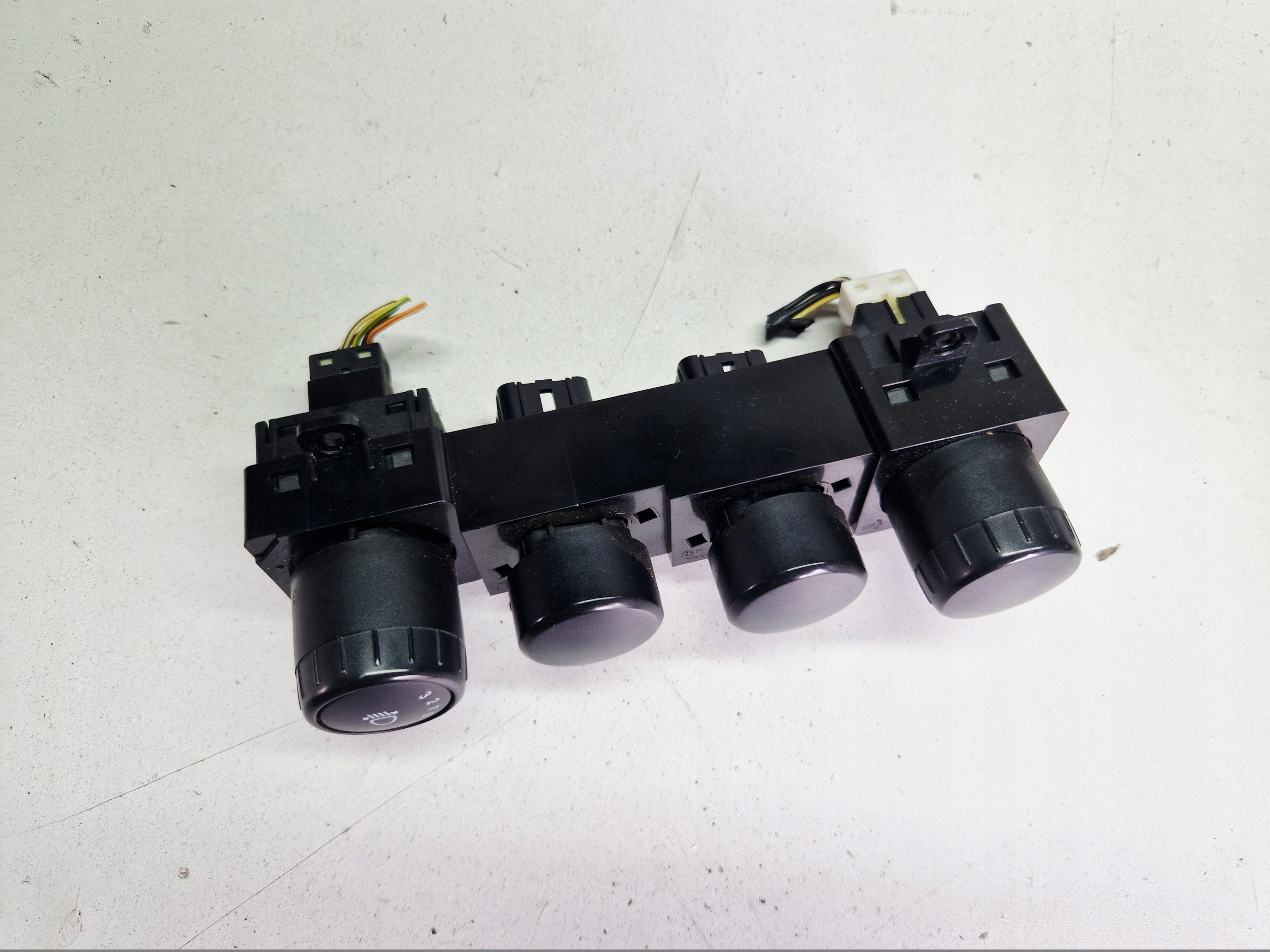 SSANGYONG ACTYON Pulsante interruttore luci 85301-31250