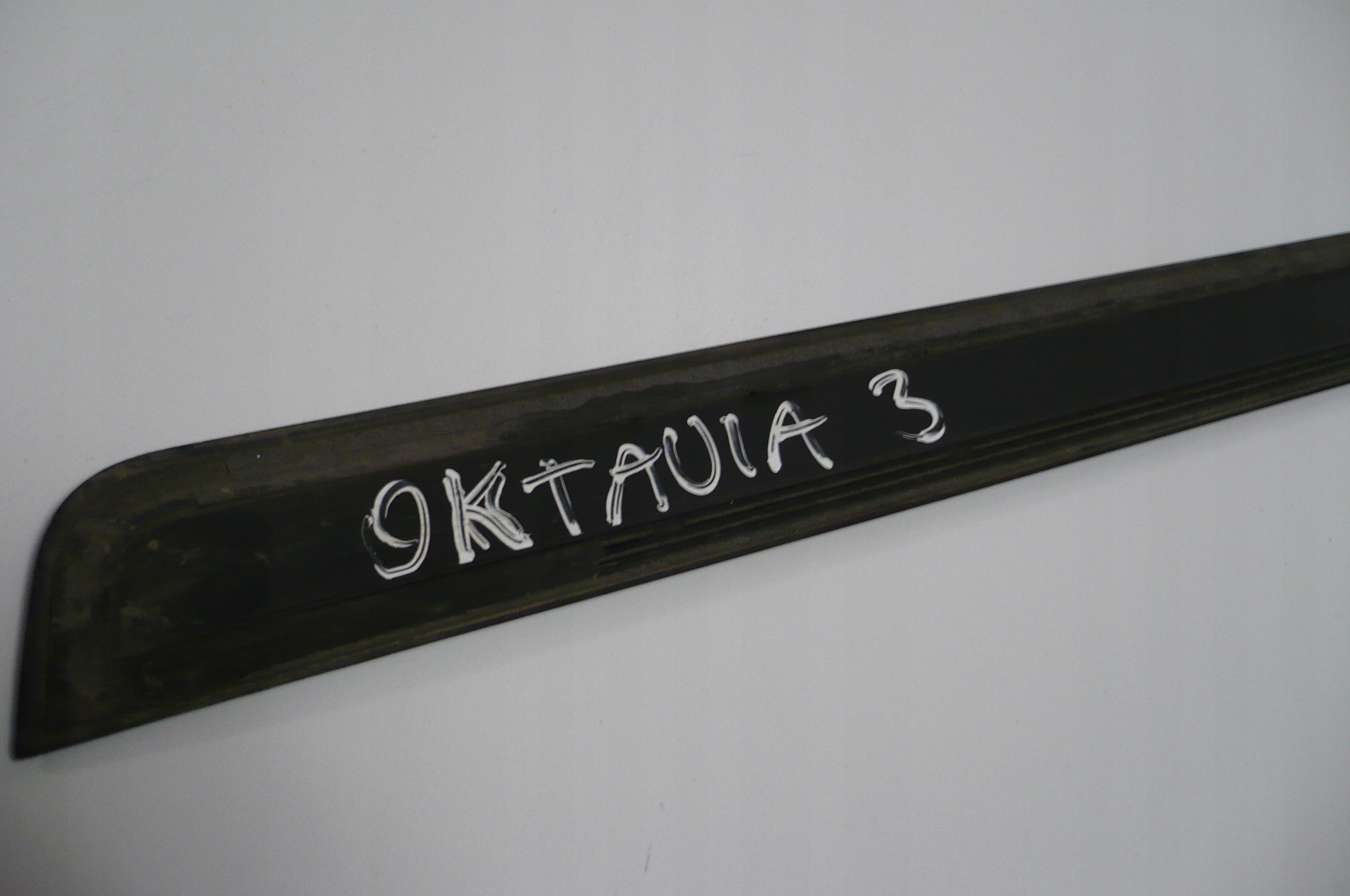 SKODA OCTAVIA III 3 2012- moulding door left front original