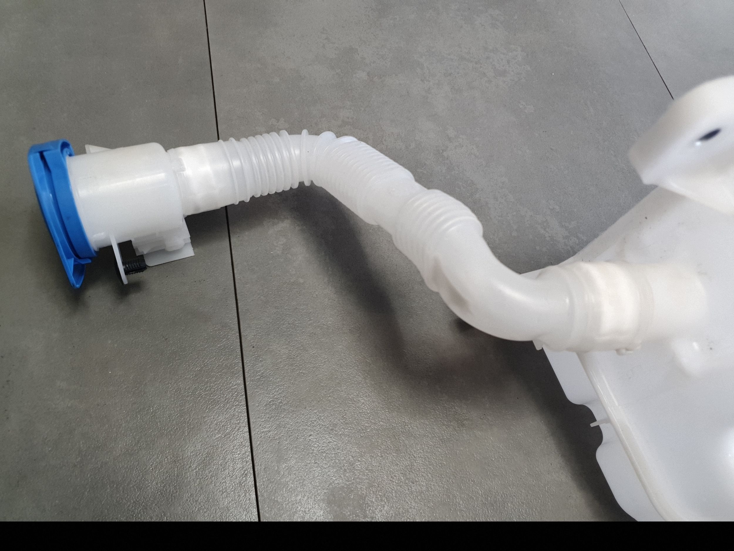Audi A3 8Y hb washer fluid tank pump 5WA955453A