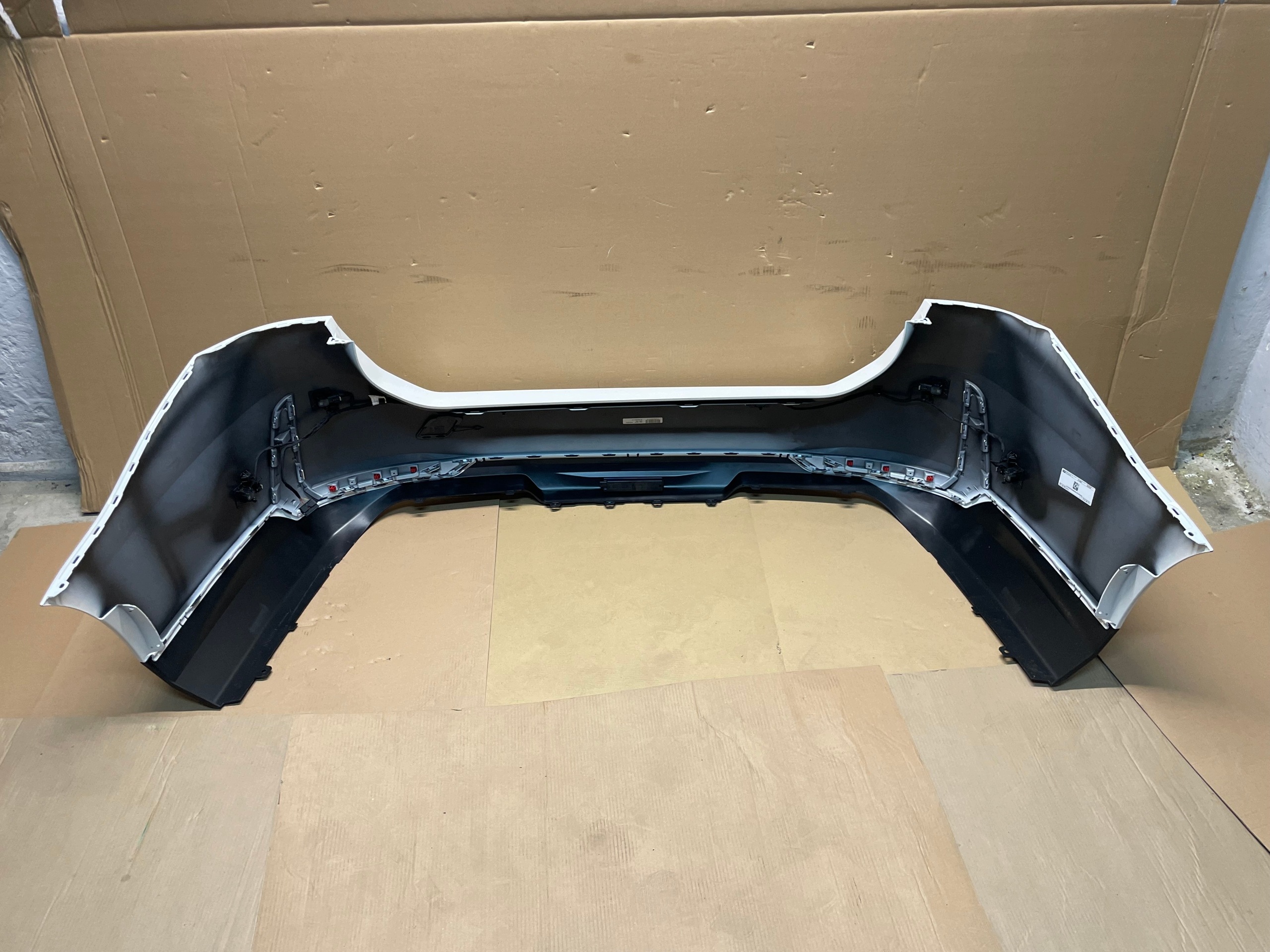 bumper rear part 6X PDC complete BMW 5 G61 colour A300 EUROPA