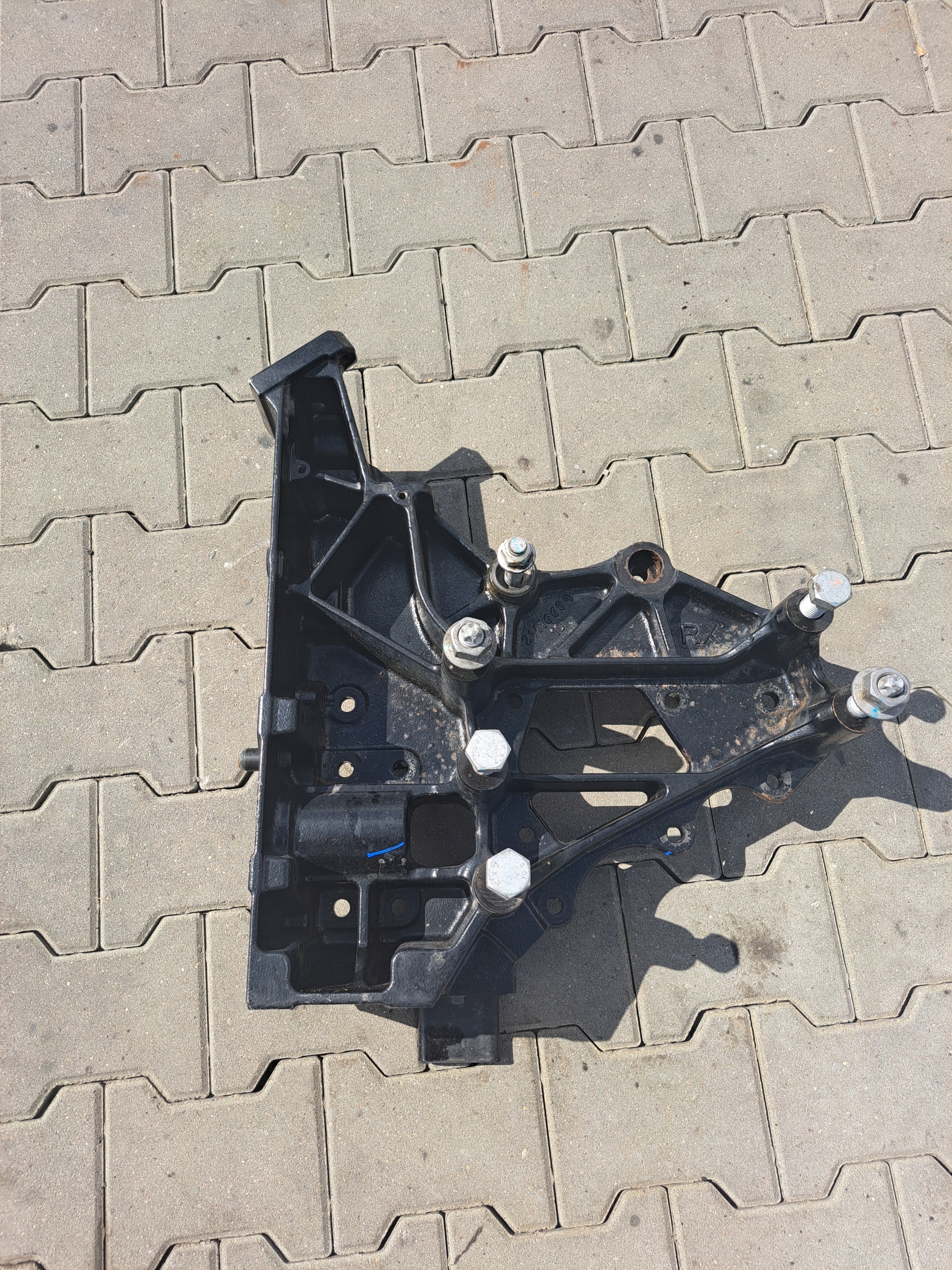 MOCOWANIE ŁAPA WYWROTU KABINY RENAULT T RANGE GAMA