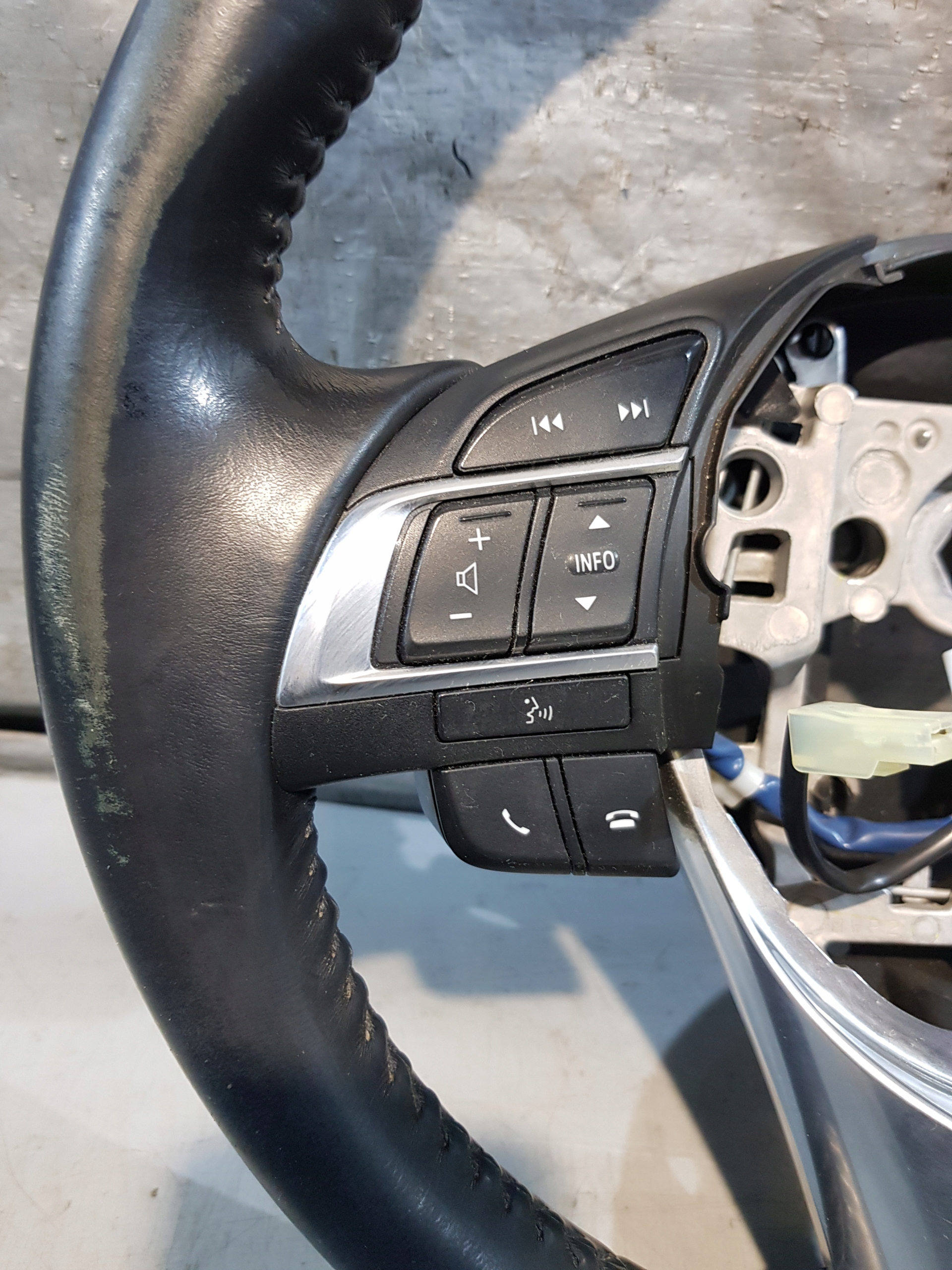 steering wheel, without airbags MULTIFUNKCJA Mazda 6 GJ GHP9-K3887