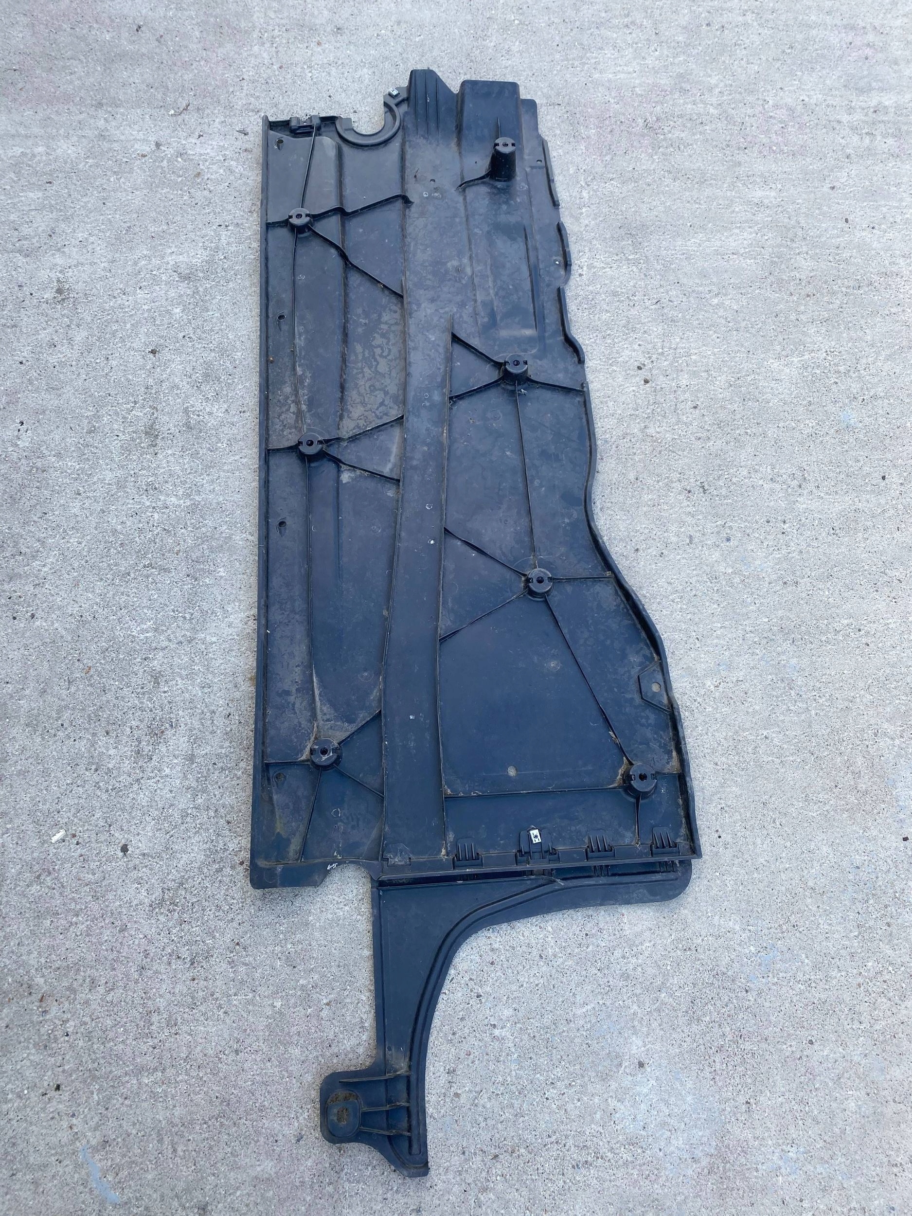 VW GOLF VIII Blende Abdeckung abdeckung Unterfahrschutz links 5WA825201D