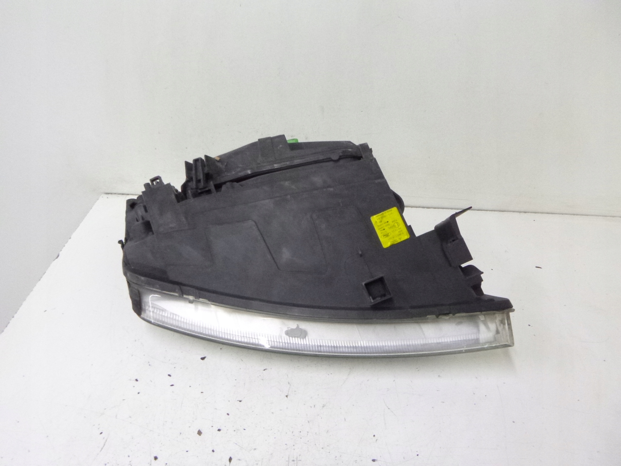 light front Ford Mondeo III 2001r.