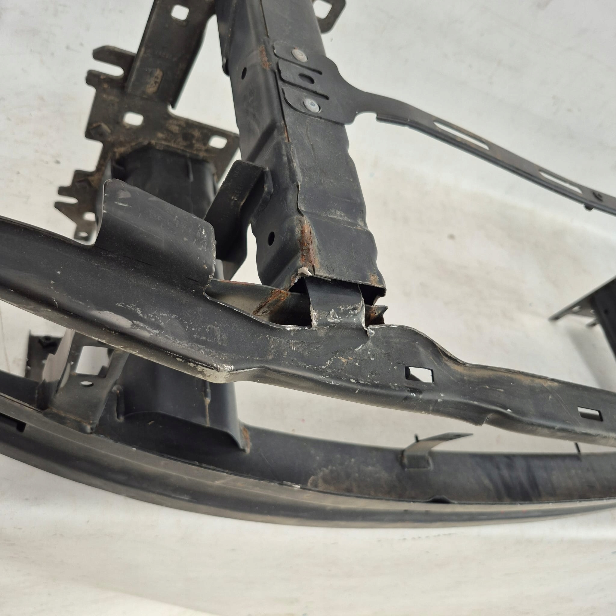 VW ID.4 11A SKODA ENYAQ 20- bumper support front front