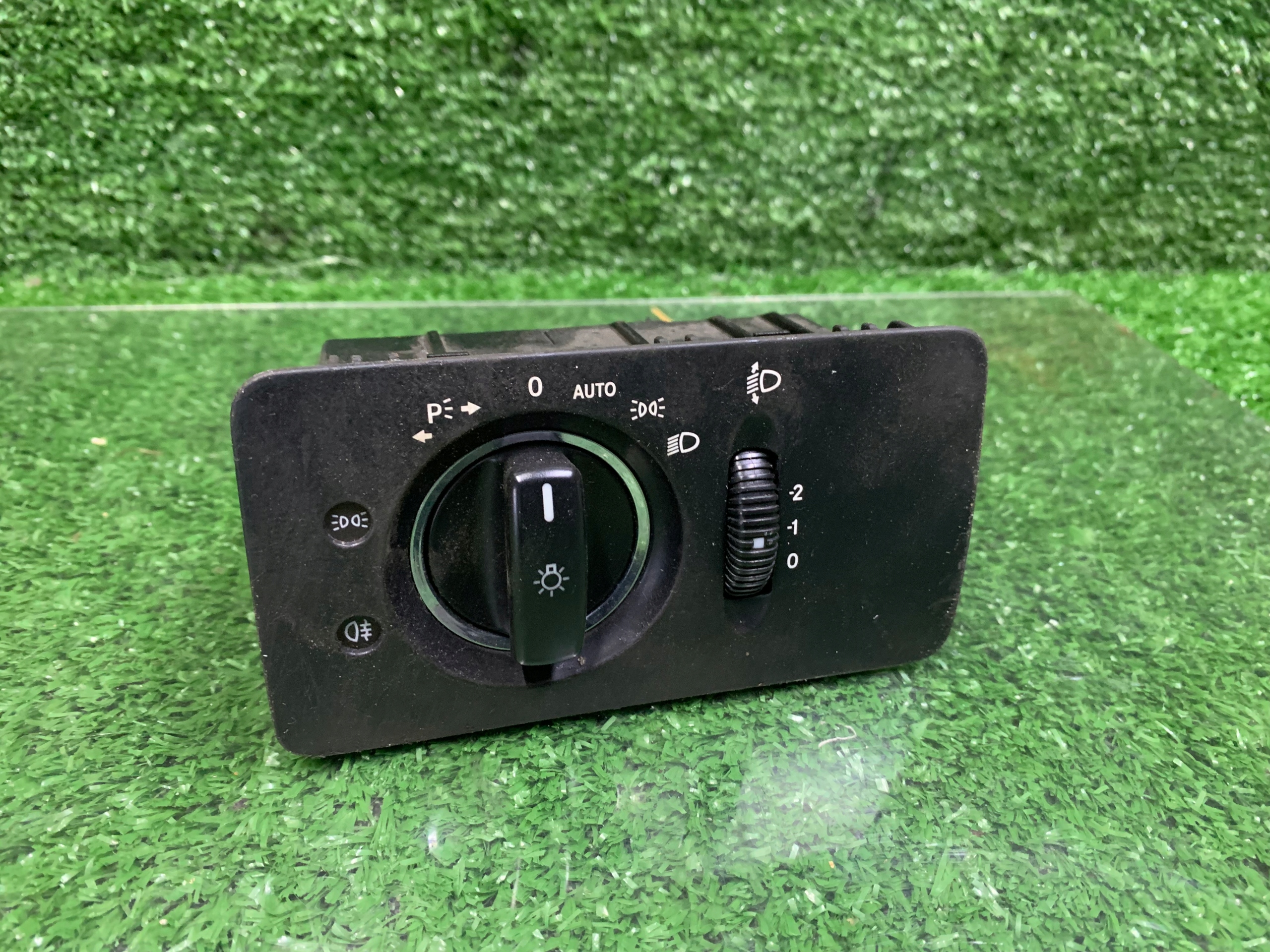 light switch Mercedes-Benz OE A2515453004