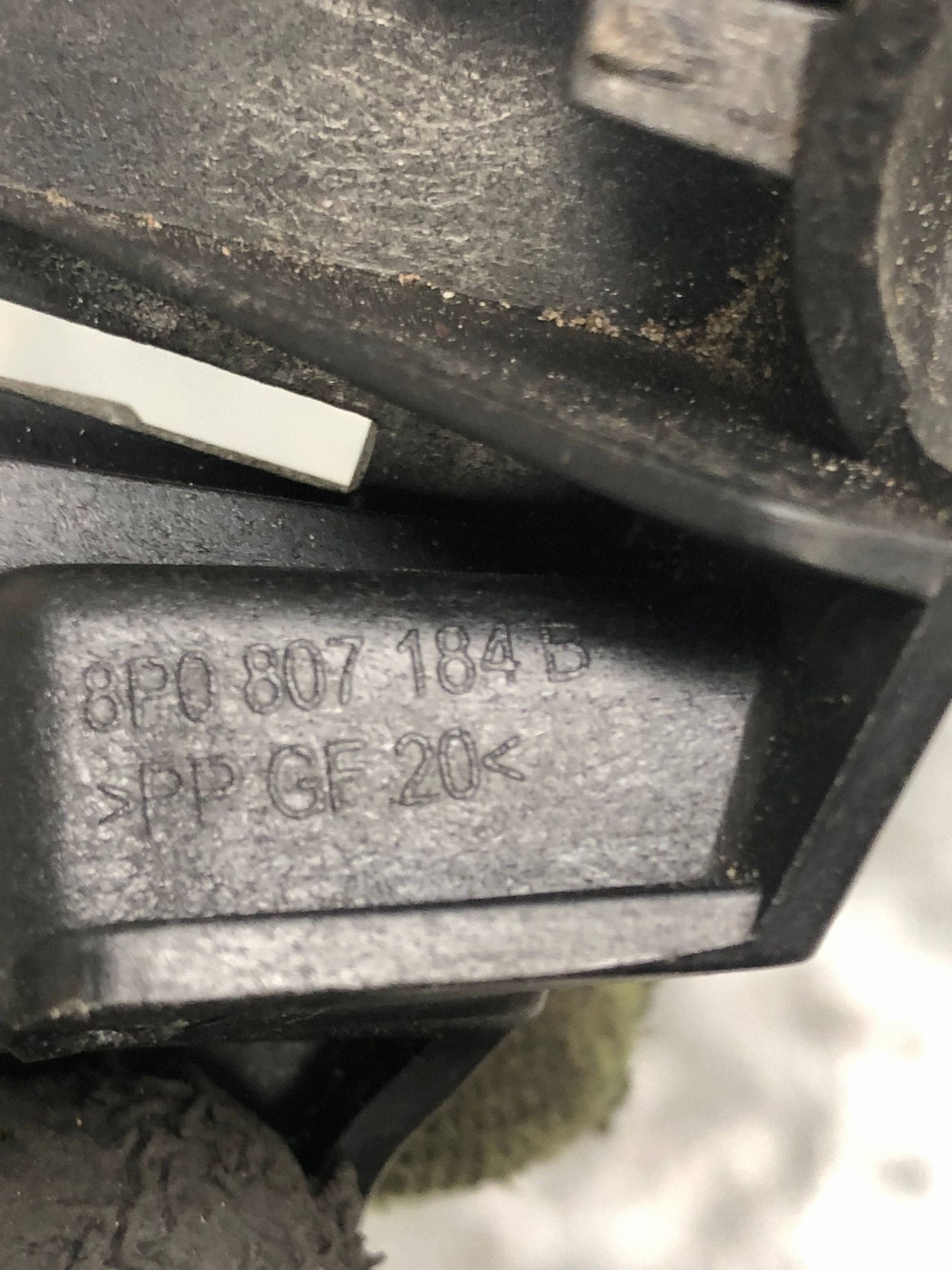 bumper bracket right front AUDI A3 8P LIFT 8P0807184B