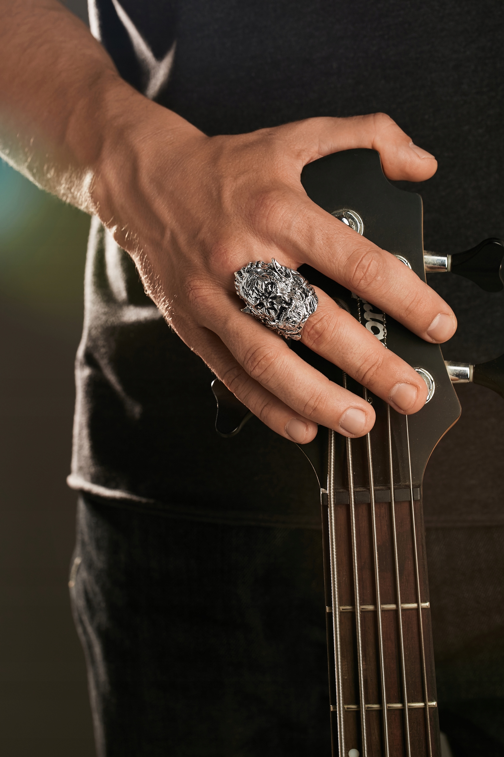 Masywny pierścień męski sygnet