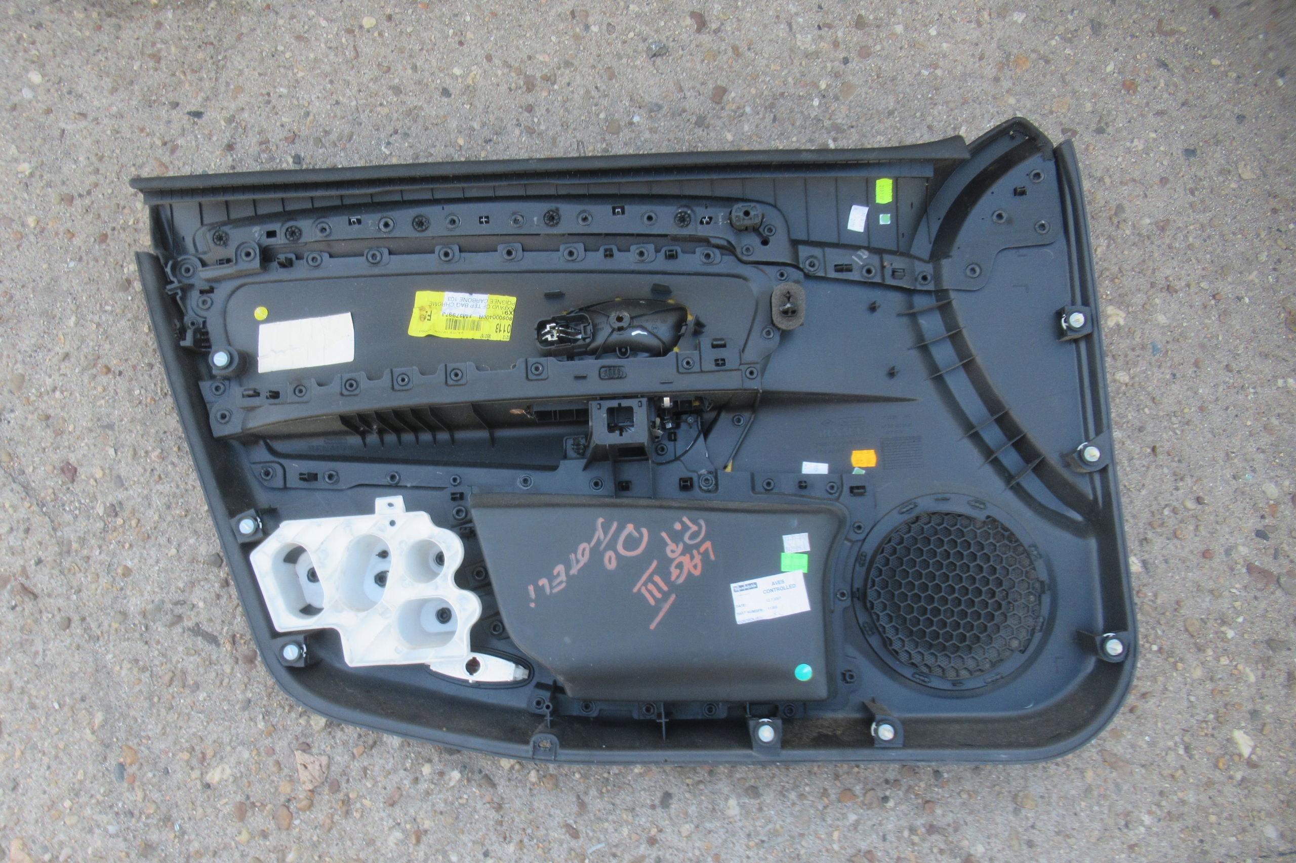 RENAULT LAGUNA III side door right front leather