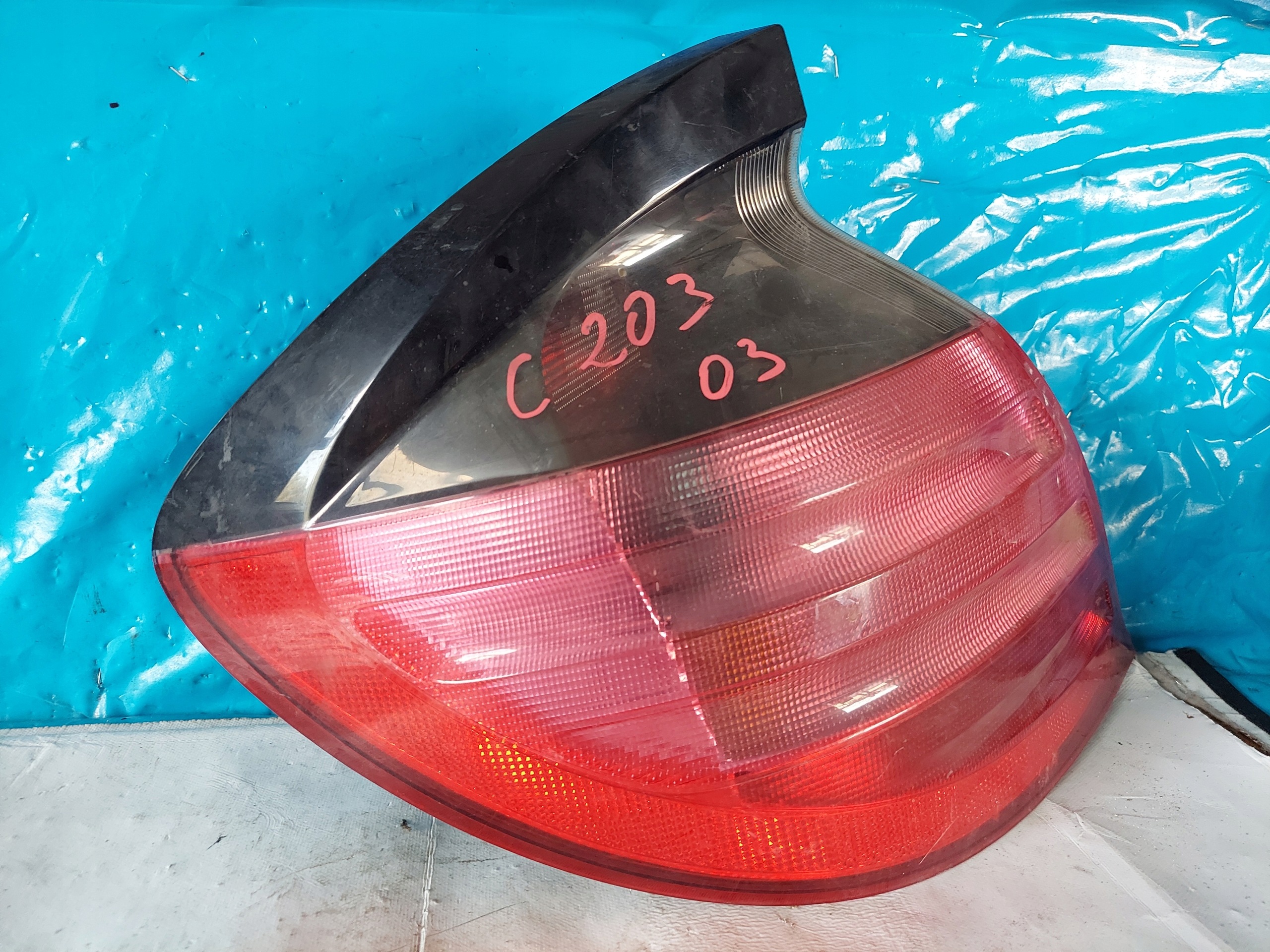 light MERCEDES W203 COUPE left rear part