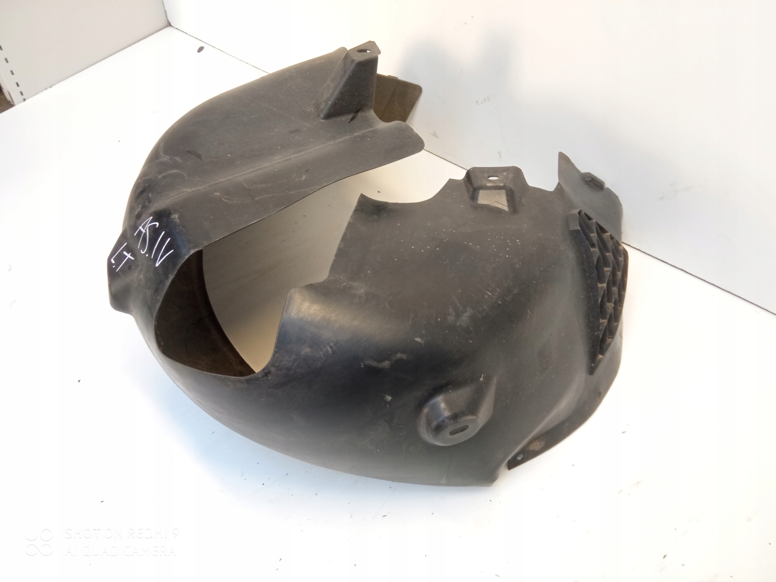 OPEL ASTRA J 4 mudguard left rear.