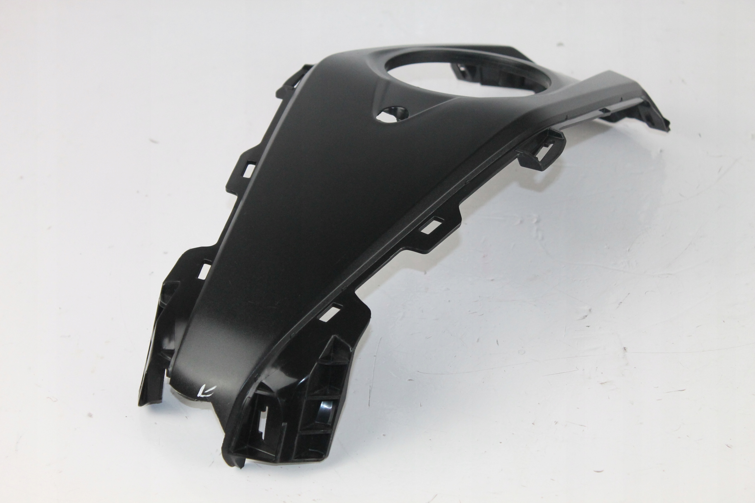 HONDA CB 125R 18 + ОБТІЧНИК КАПОТА БАКА