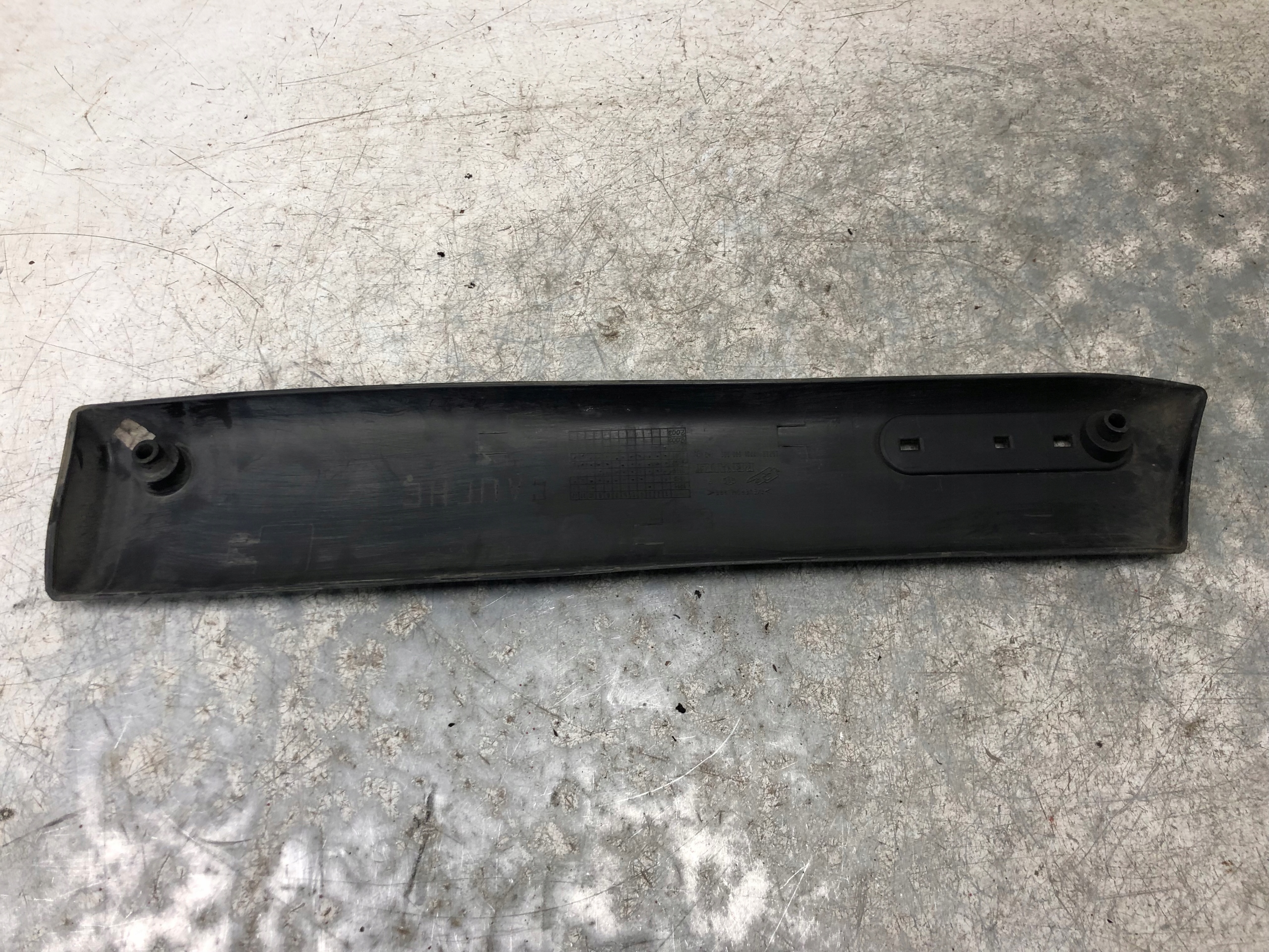 moulding door left front RENAULT MASTER III 7701692580
