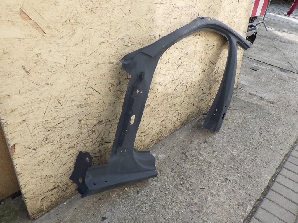 AUDI A4 B8 8K0 práh levý