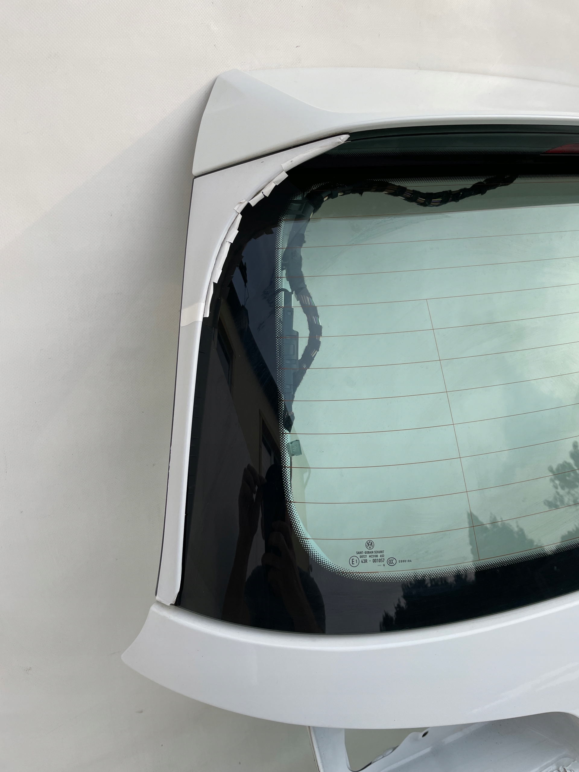 Klapa bagażnika spojler VW GOLF 7 HB R-LINE LC9A 5G6827025AA szyba 2016 Typ samochodu Samochody osobowe