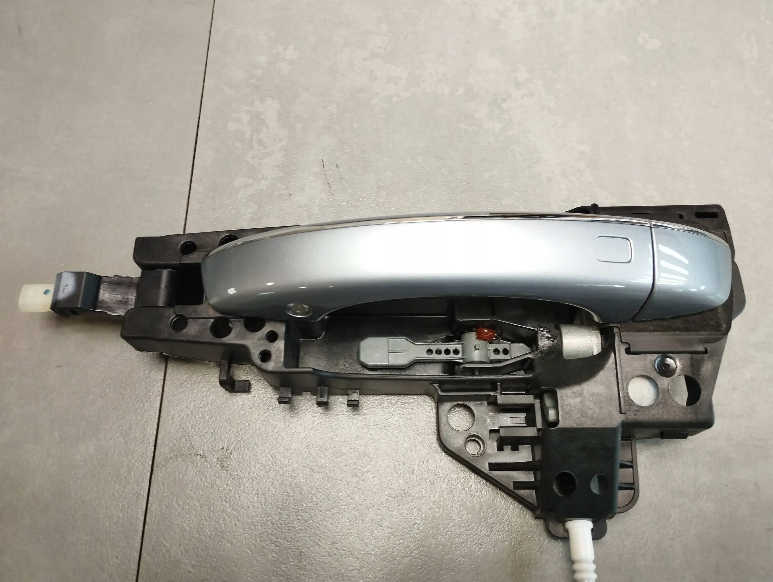 Audi A6 C7 4G handle left rear part KESSY LED CHROM LX7P