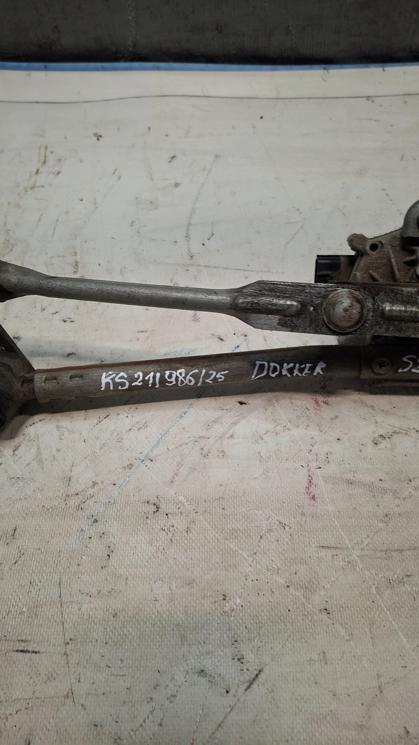 wiper mechanism front DACIA DOKKER