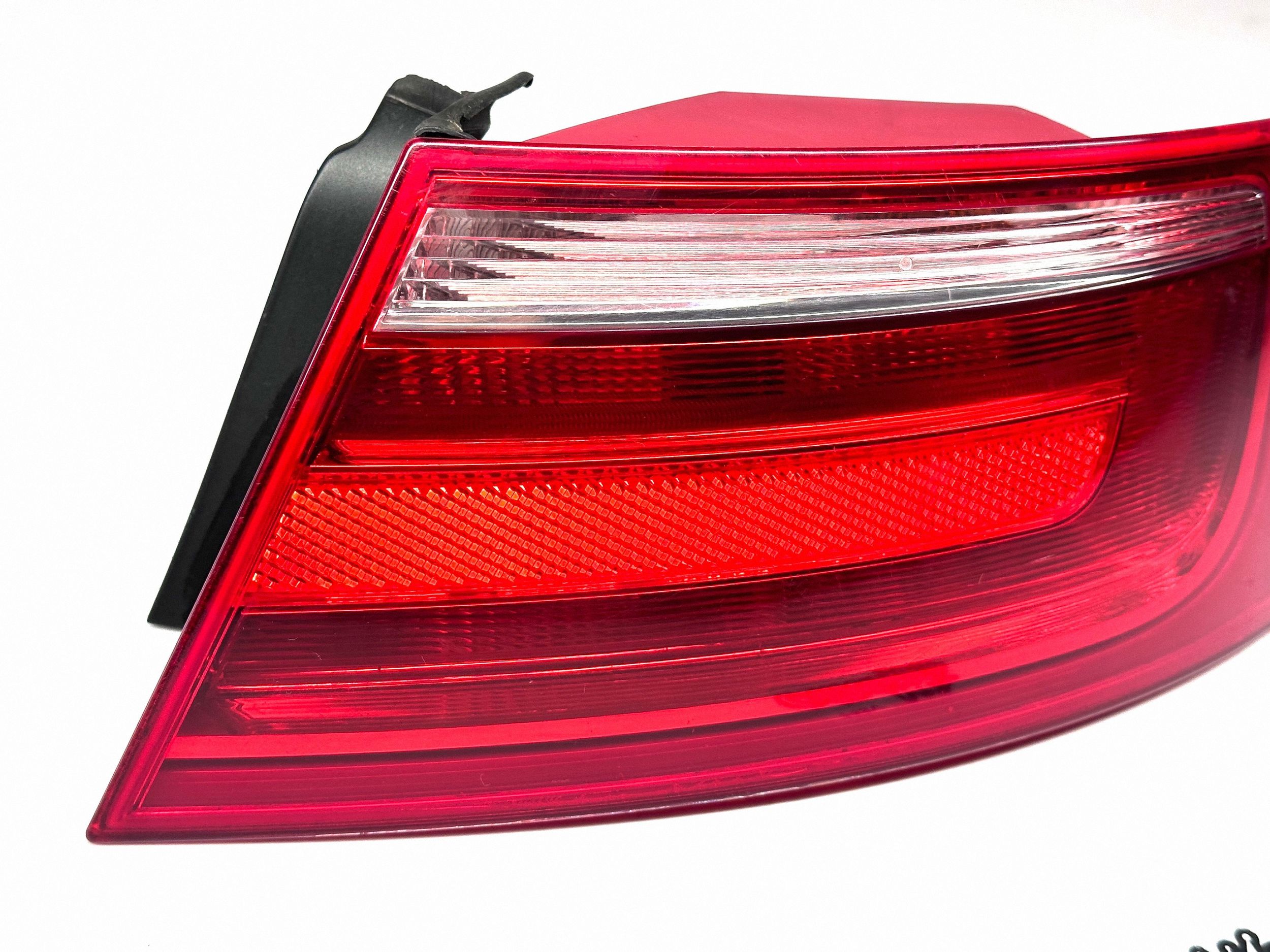 AUDI A5 S5 8T 8F light rear rear part right 8T0945096 UK