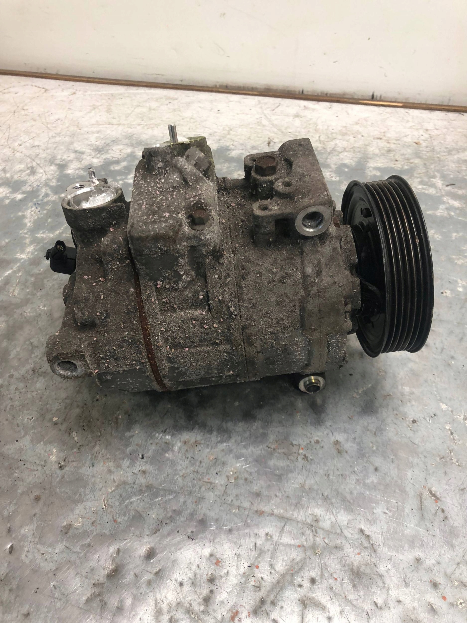 compressor compressor; of the air conditioning VW AUDI 1K0820803F