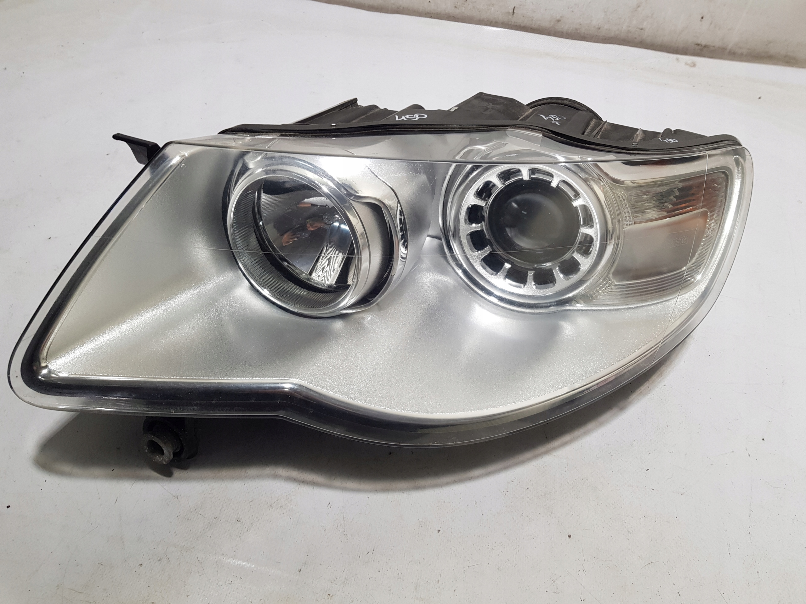 VW TOUAREG LIFT 7L light left front H7 UK