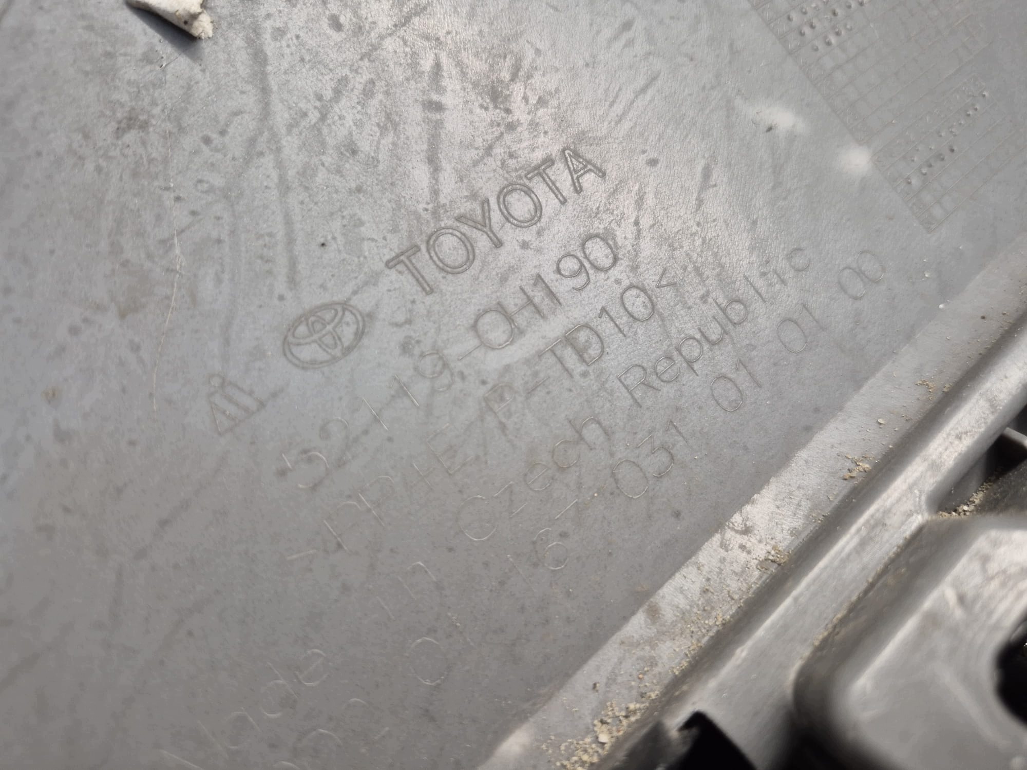 TOYOTA AYGO X 22- bumper front front 52119-OH190
