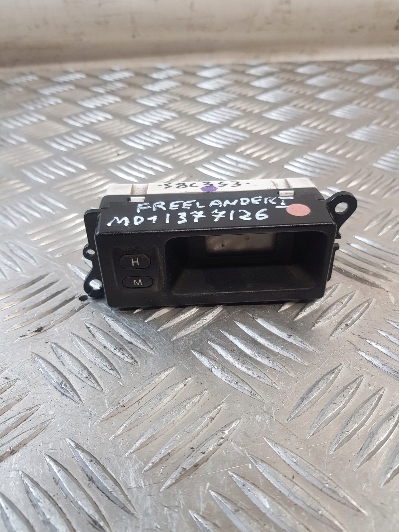 clock display 52010215C LAND ROVER FREELANDER and 03R