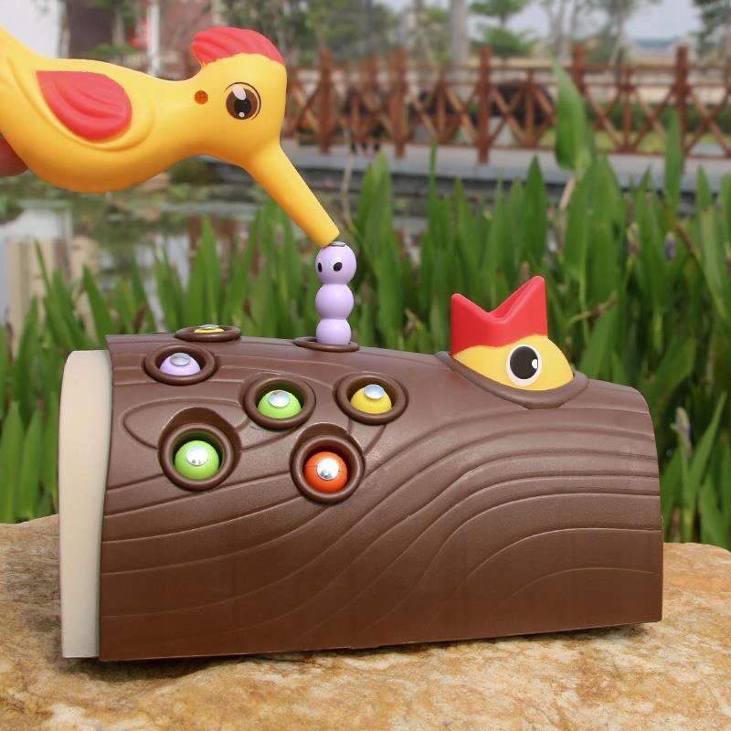 MAGNETYCZNA GRA ZRĘCZNOŚCIOWA NAKARM PTASZKA MONTESSORI DZIĘCIOŁ I ROBACZKI Płeć chłopcy dziewczynki