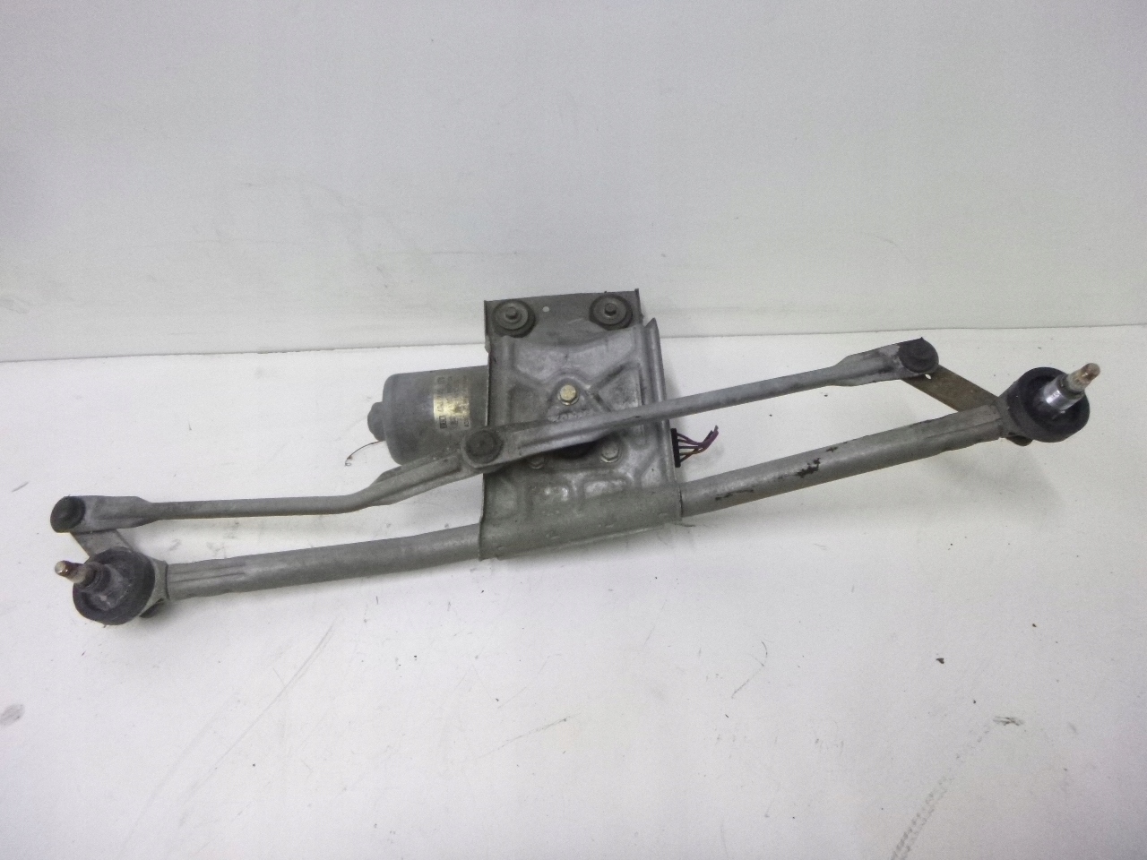 wiper mechanism front Ford Puma 98r.