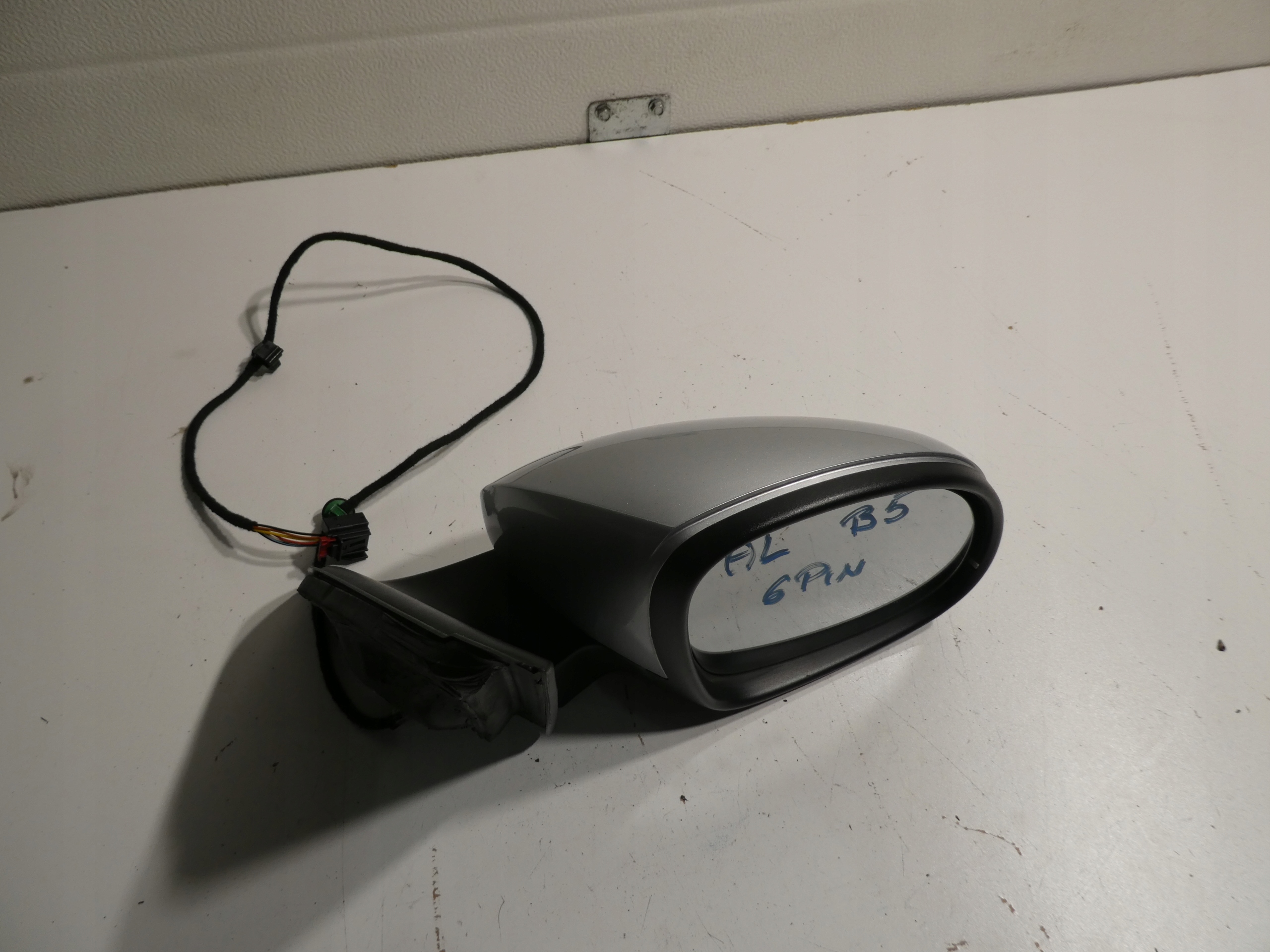 VW TIGUAN mirror right 5N0857934 6 PIN
