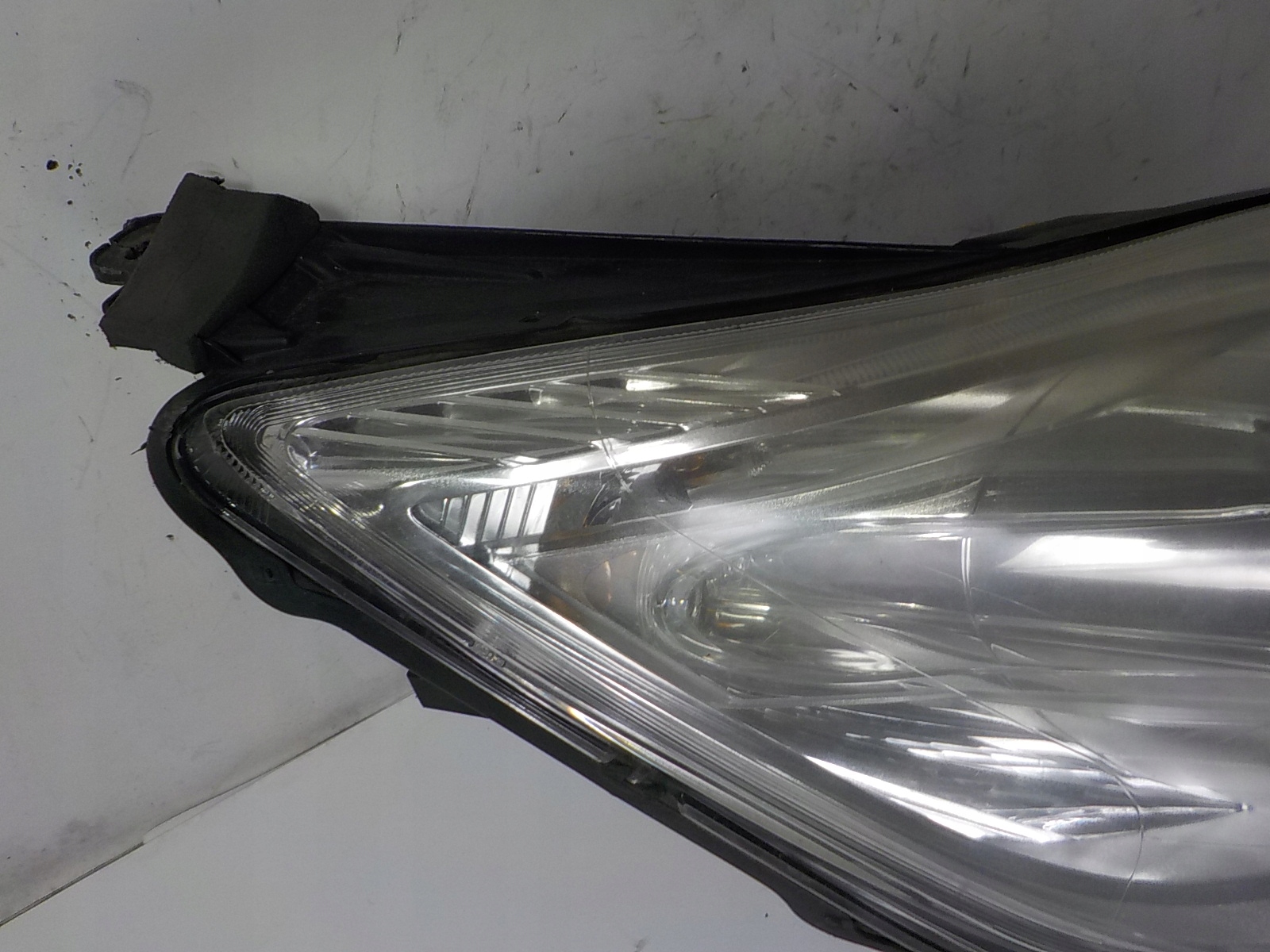 FORD C-MAX II MK2 XENON light right front front UK AM5113D154BF