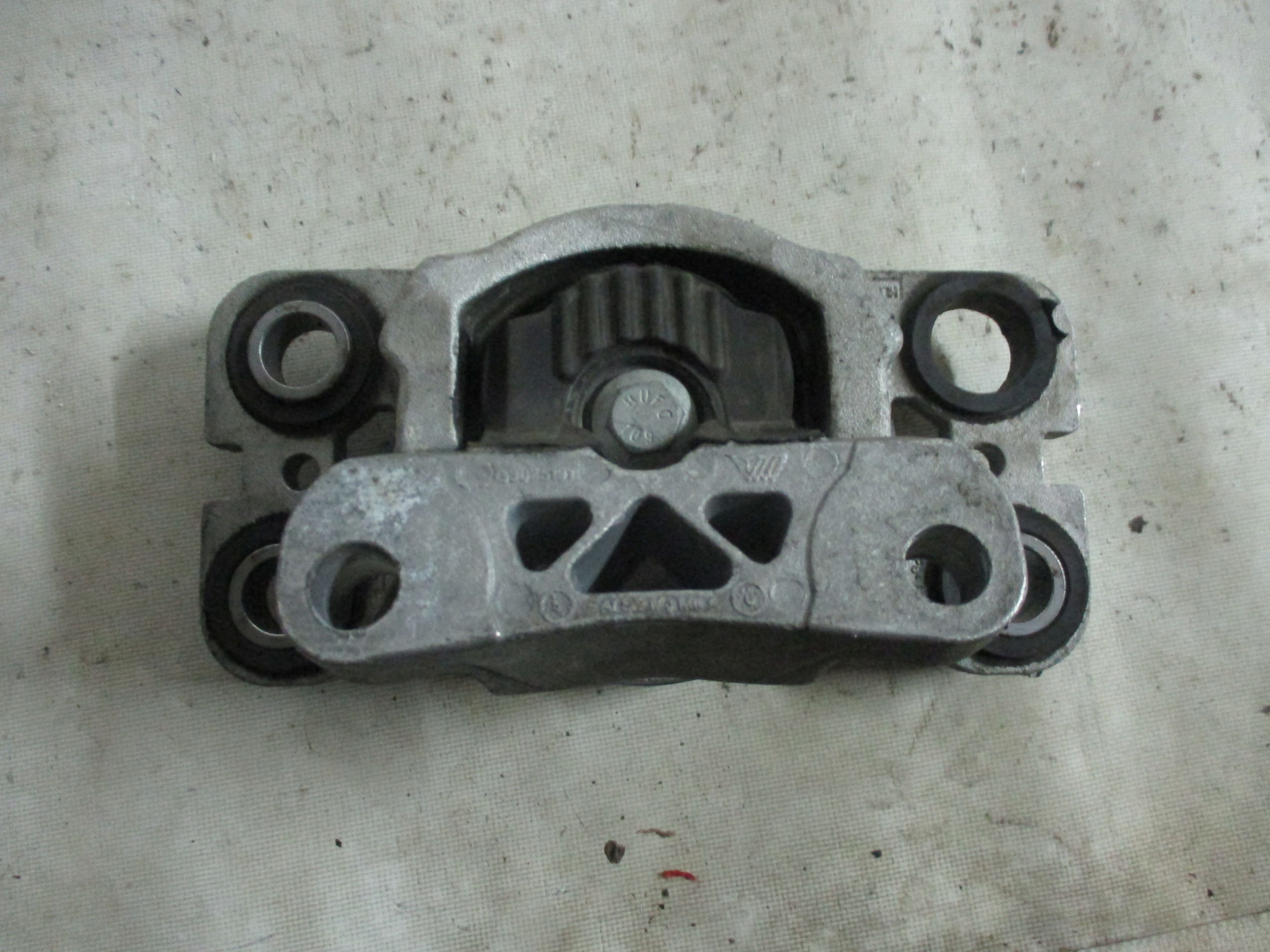 подушка Двигателя Range Rover Evoque 2,0 EJ32-7M121-AD