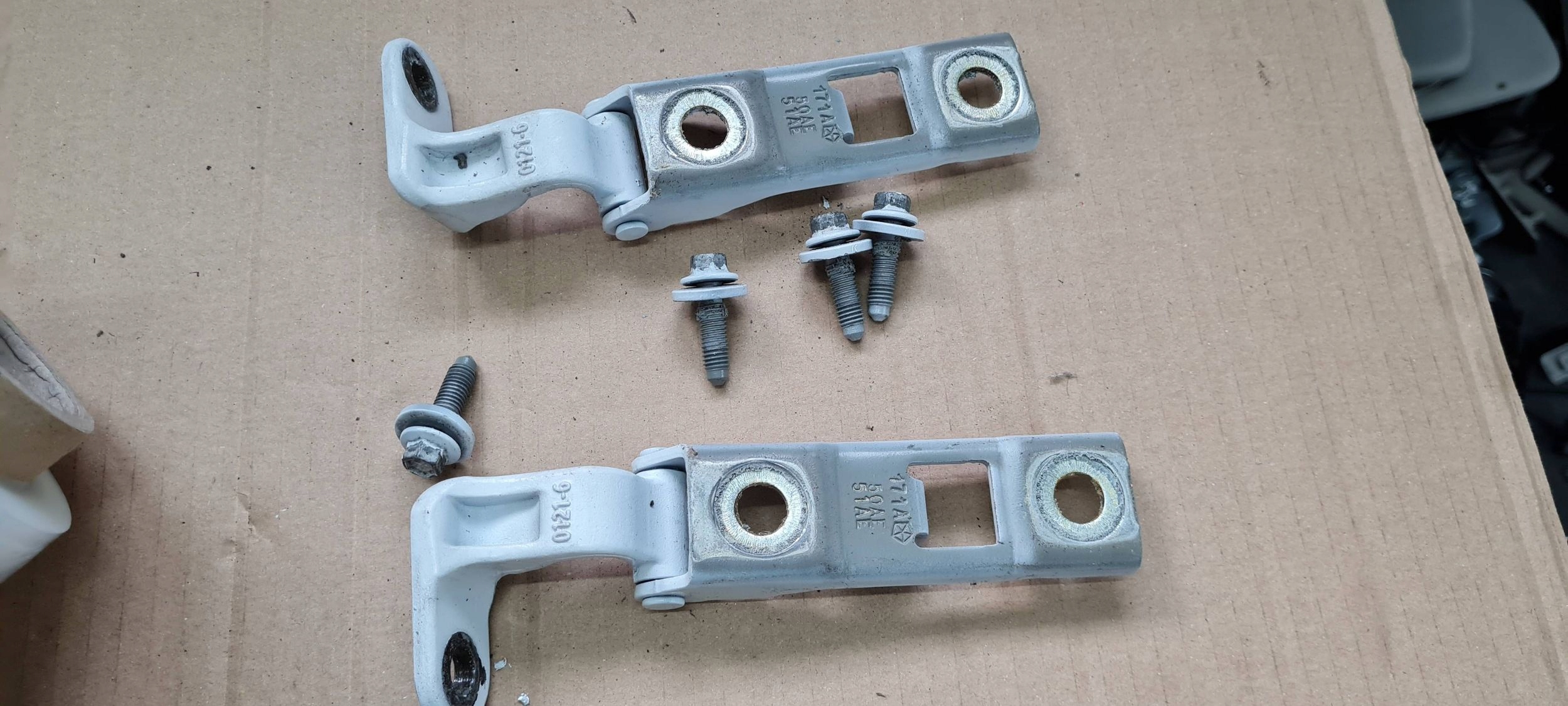 Chrysler Pacifica 2022 hinge hinges bonnet boot 2X KOMPLET PW7