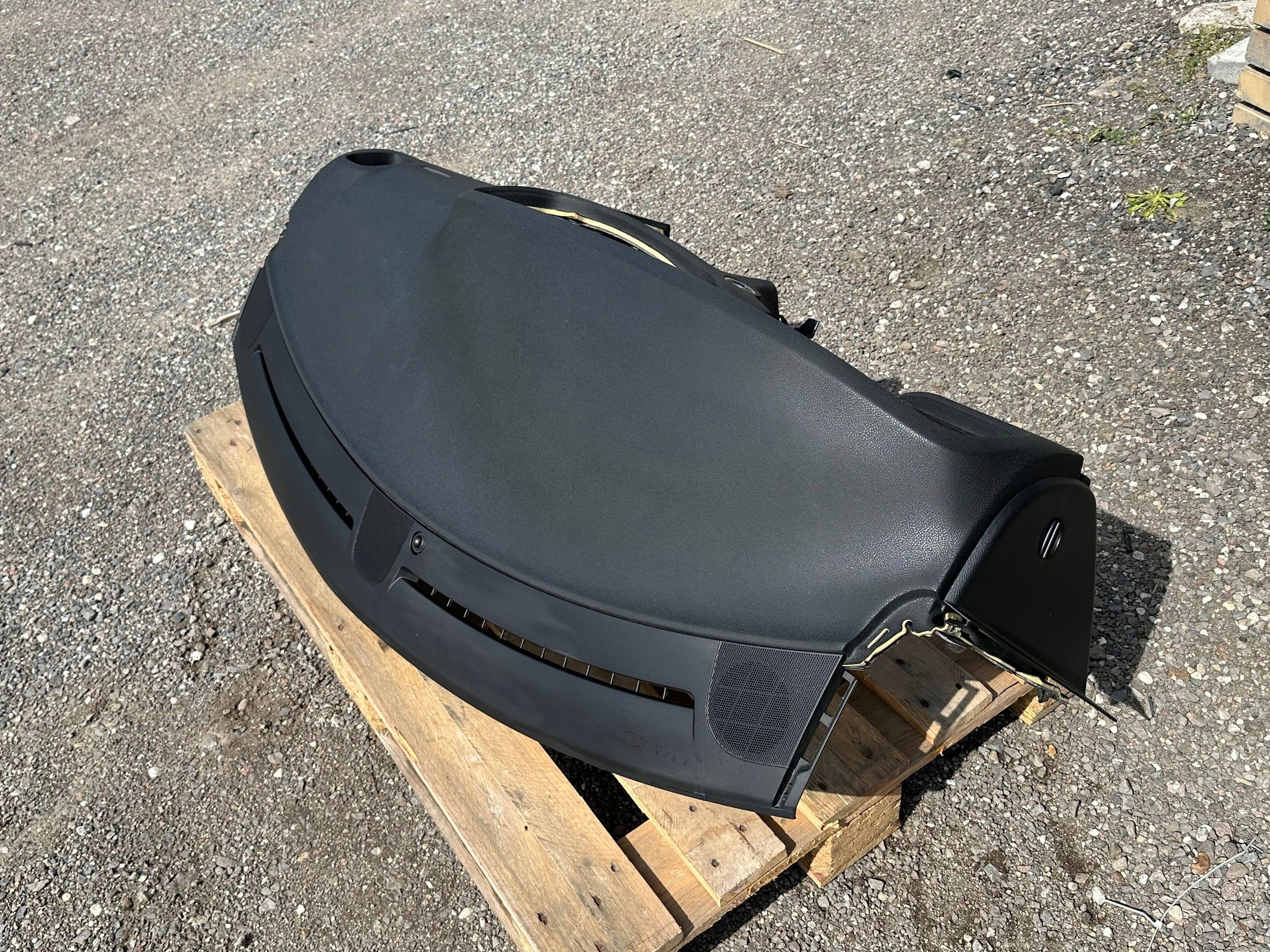 dashboard instrument panel cockpit console airbag airbag Dodge Charger 2015+