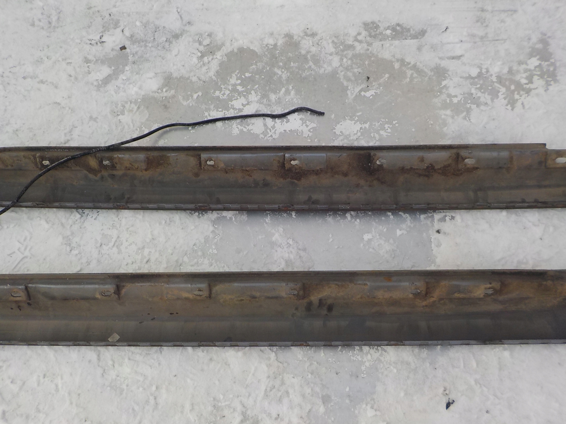283 AUDI A4 B7 KOMBI mouldings caps threshold