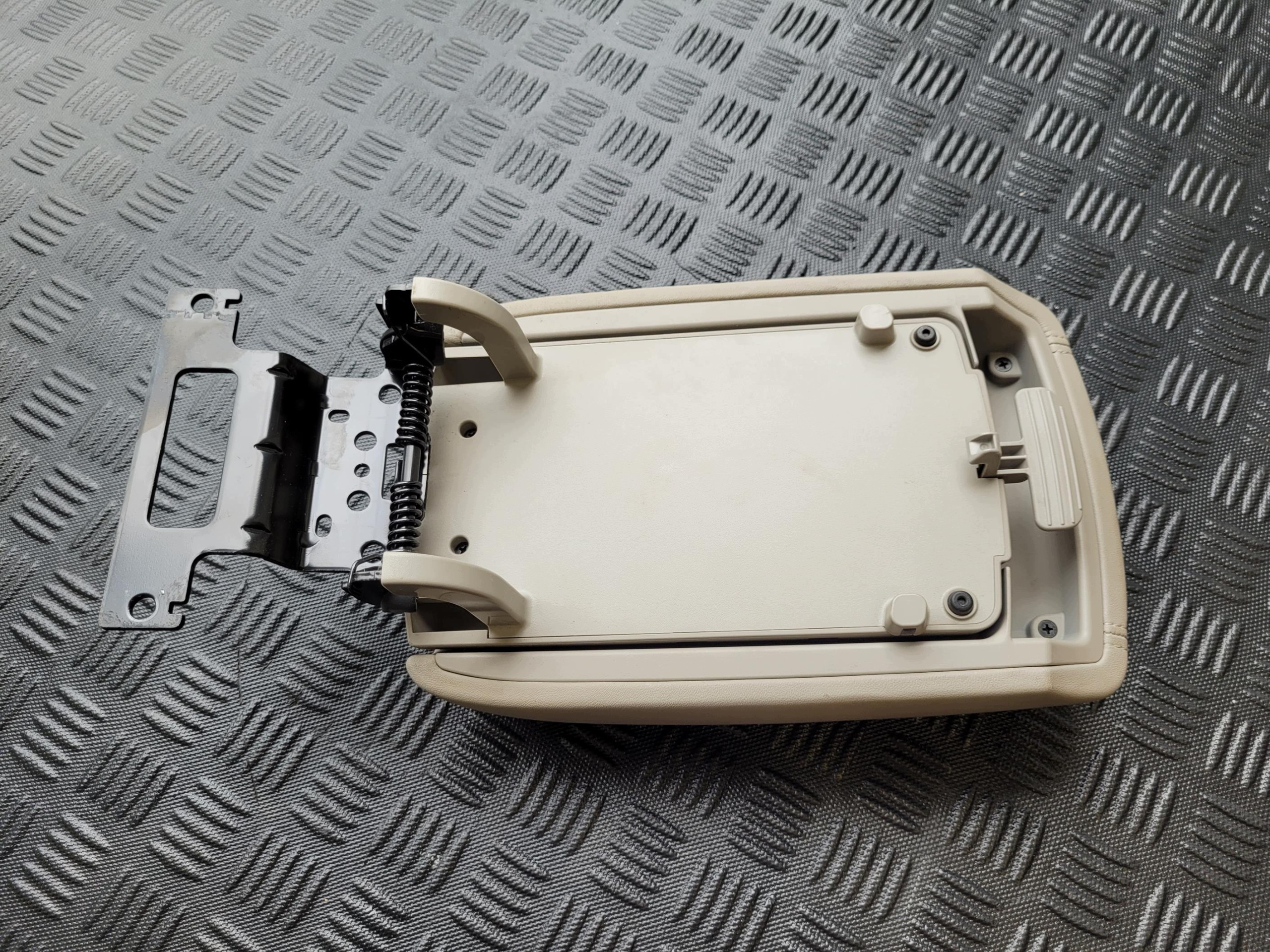 armrest SSANGYONG KORANDO IV 4 C300