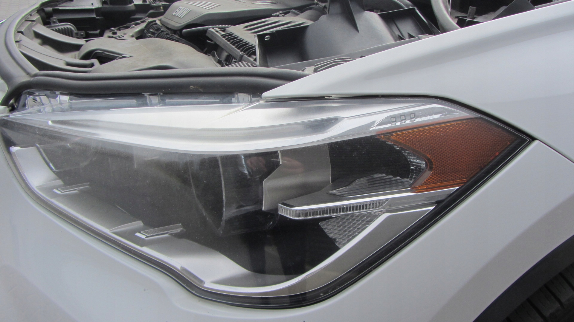 BMW X1 F48 7492089 63117428739 front left light USA LED left front 2017R