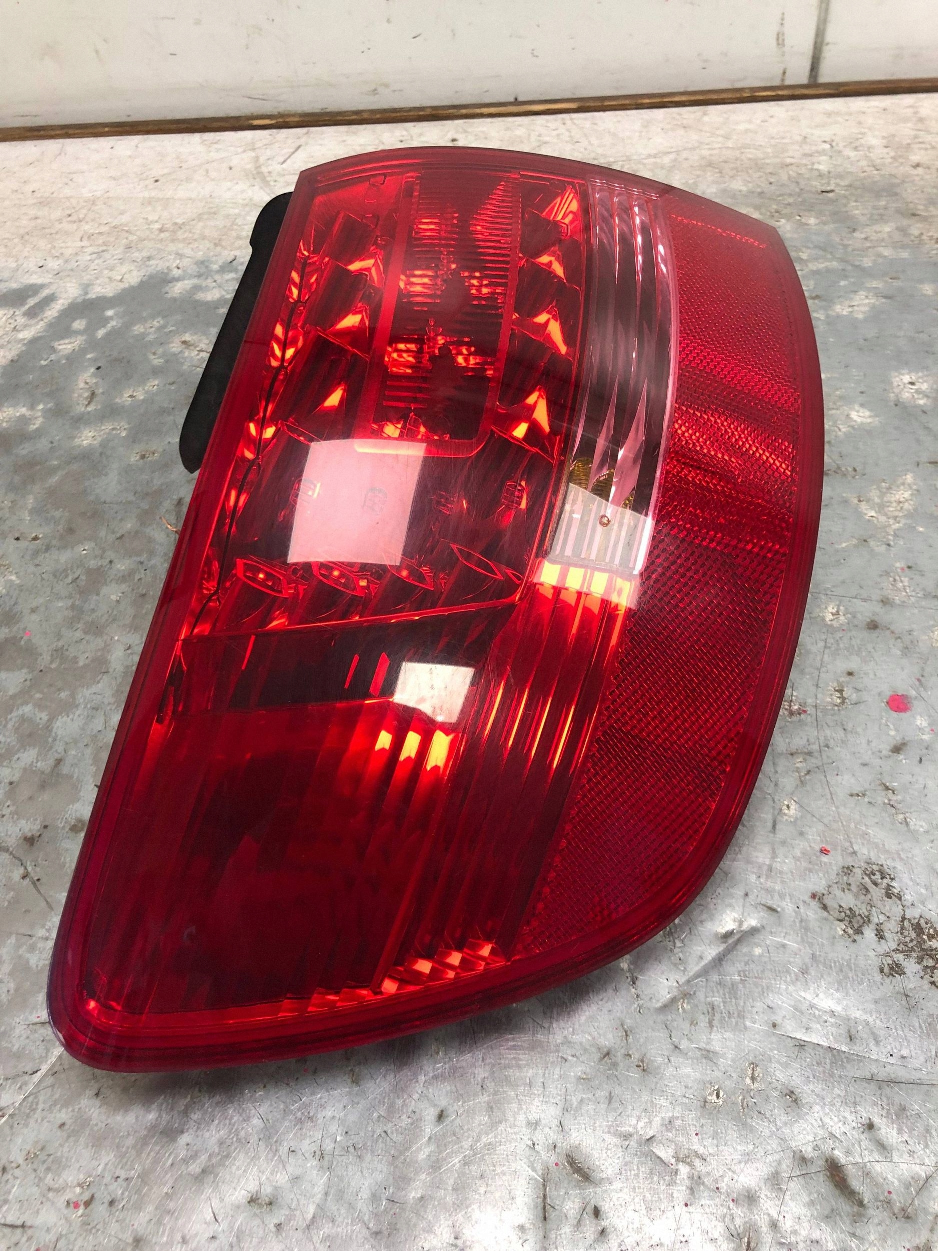 light left rear part LED AUDI A6 C6 KOMBI 4F9945095H