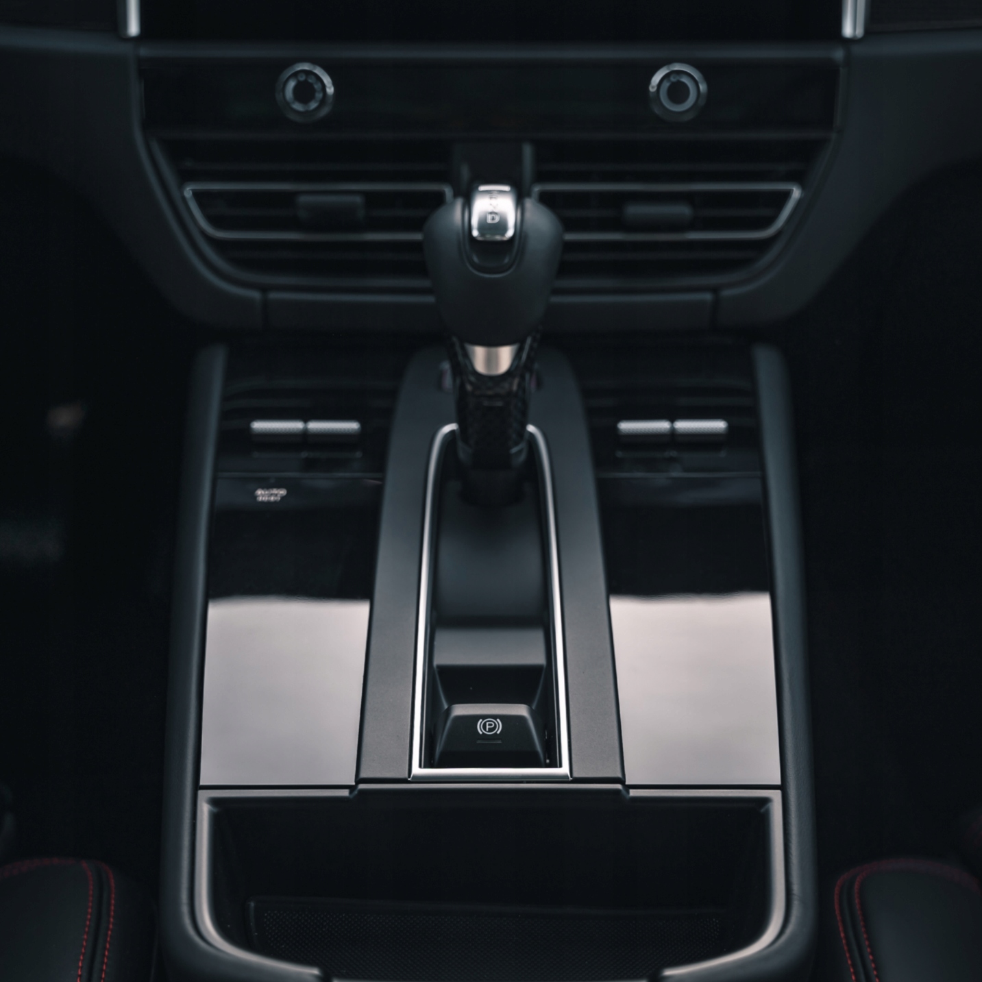 2w1 Grizz folia ochronna do wnętrza BMW X5 G05 (2018-2023) Błyszcząca Długość 35 cm