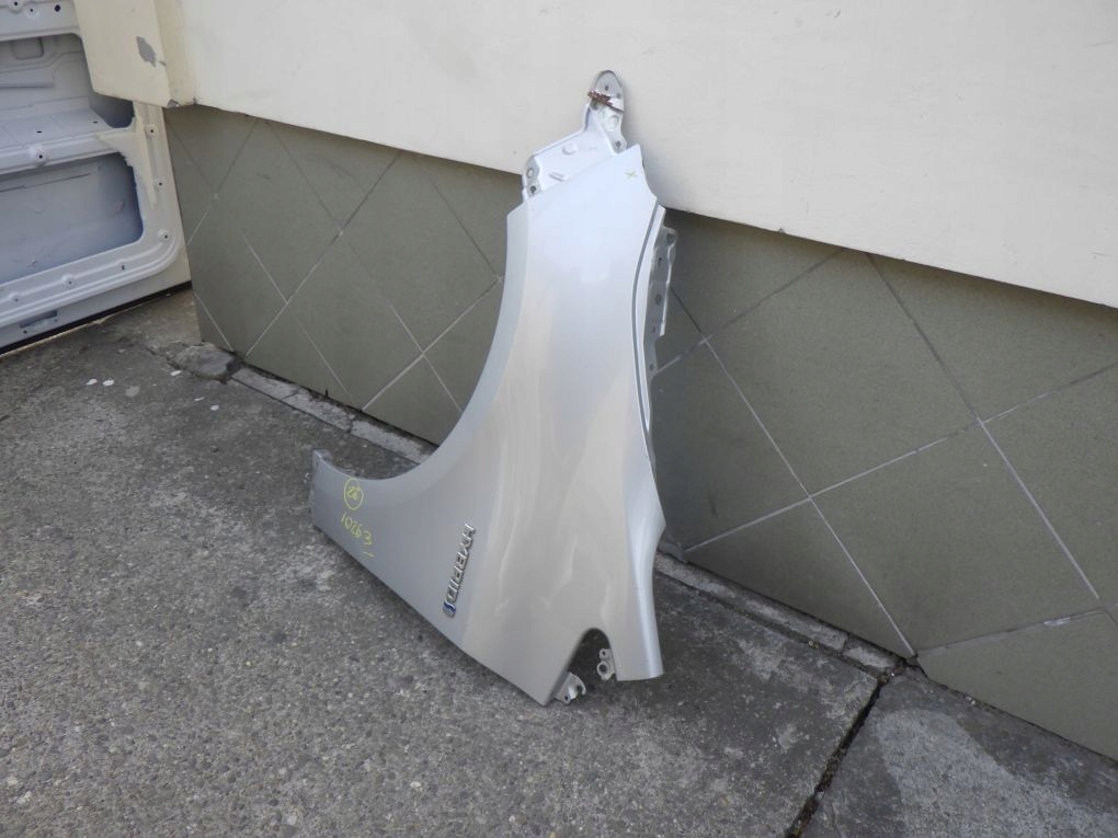 TOYOTA COROLLA E21 HB KOMBI 18- fender front left