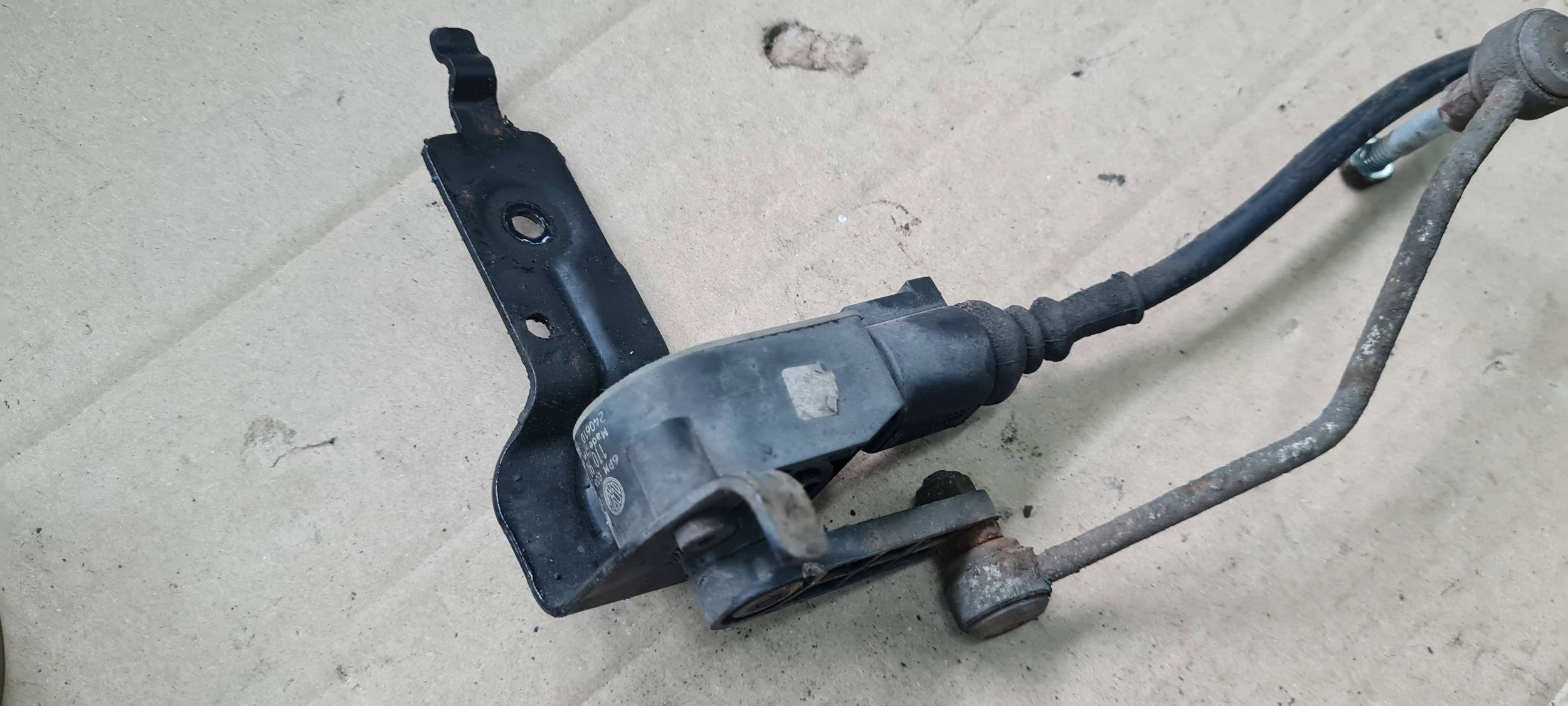 A6 C6 LIFT Sensor POZIOMOWANIA lichte links vorne 1T0907503