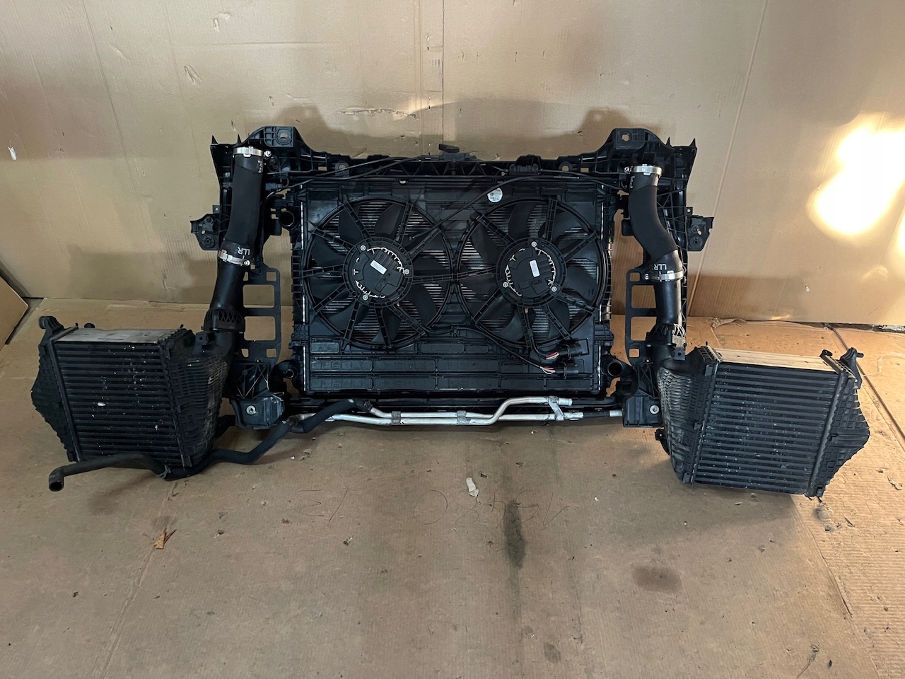 IDEALNY Complet Avant LAMBORGHINI URUS 1