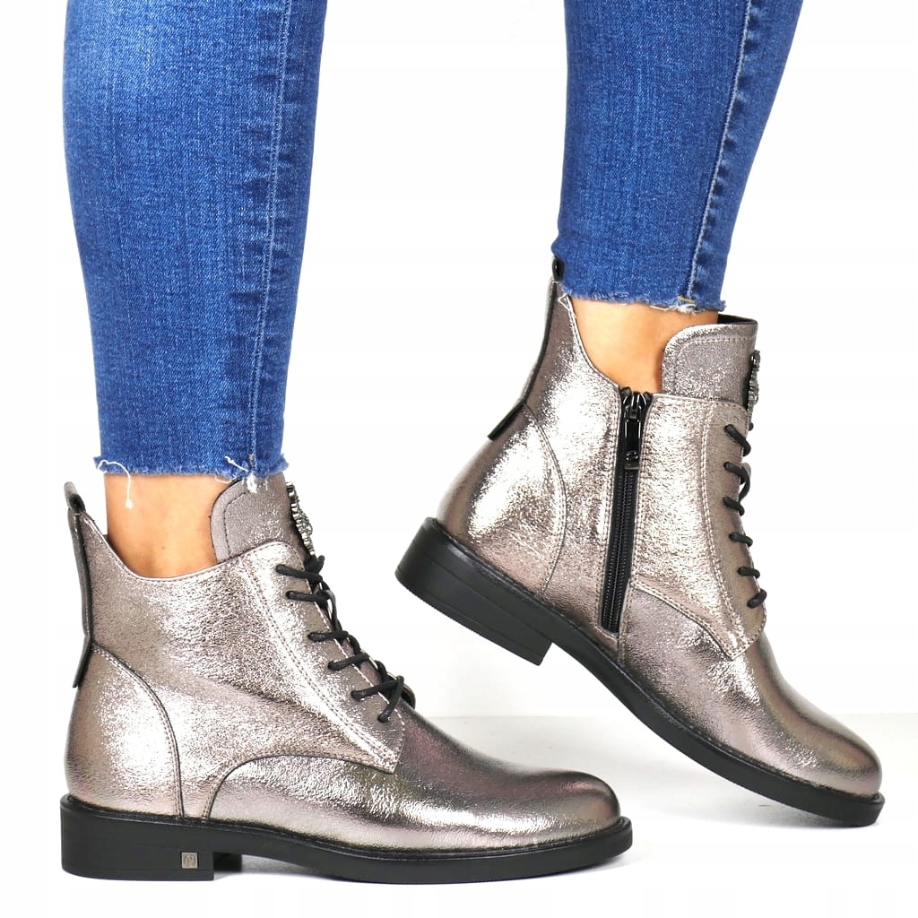 Stříbrné Kotníkové Boty S Včelkou Na Ploché Podrážce, Zateplené 3