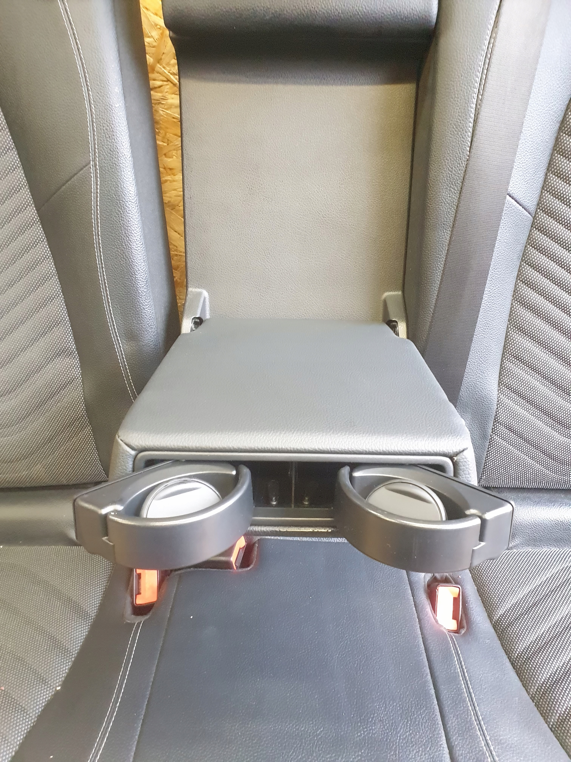 MERCEDES X247 кресла диван бочки европа