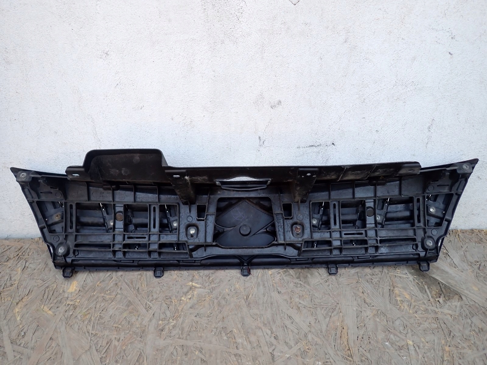 Grill SUZUKI VITARA 3 III LY LIFT 2018- 7211086R00