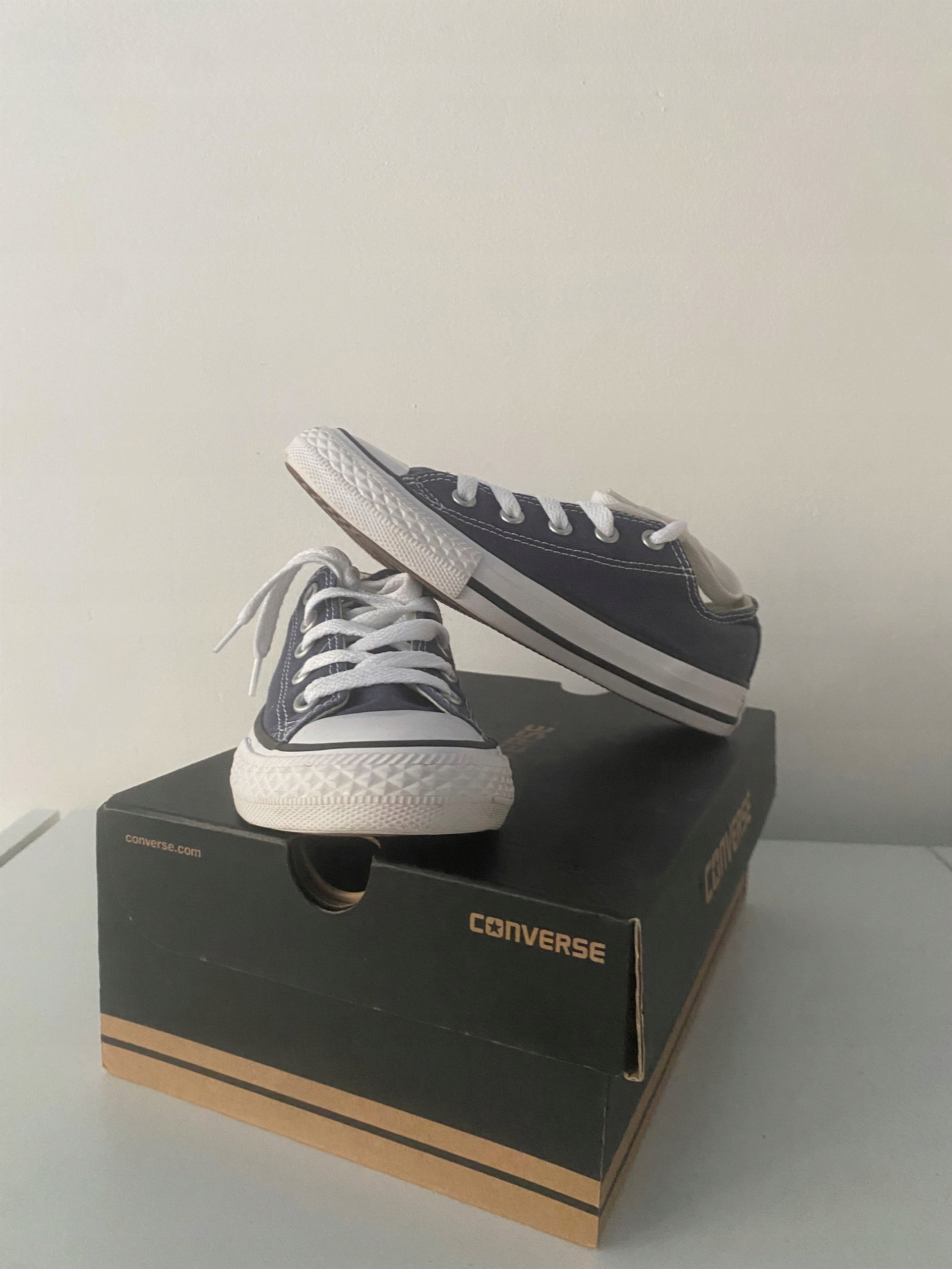 CONVERSE-- TRAMPKI --ROZ.30 -- 18,5 CM