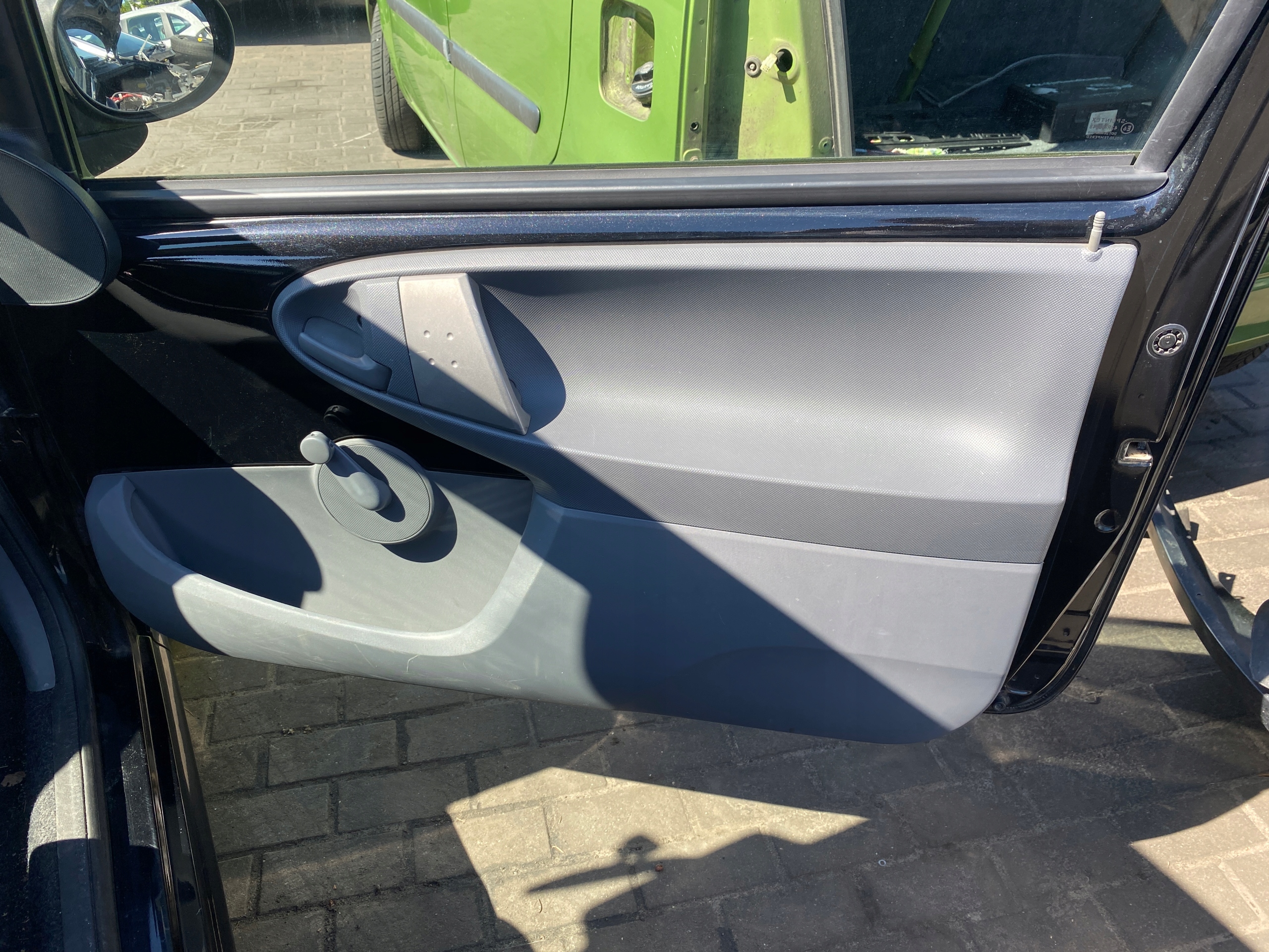 upholstery side right front Citroen C1 05-14